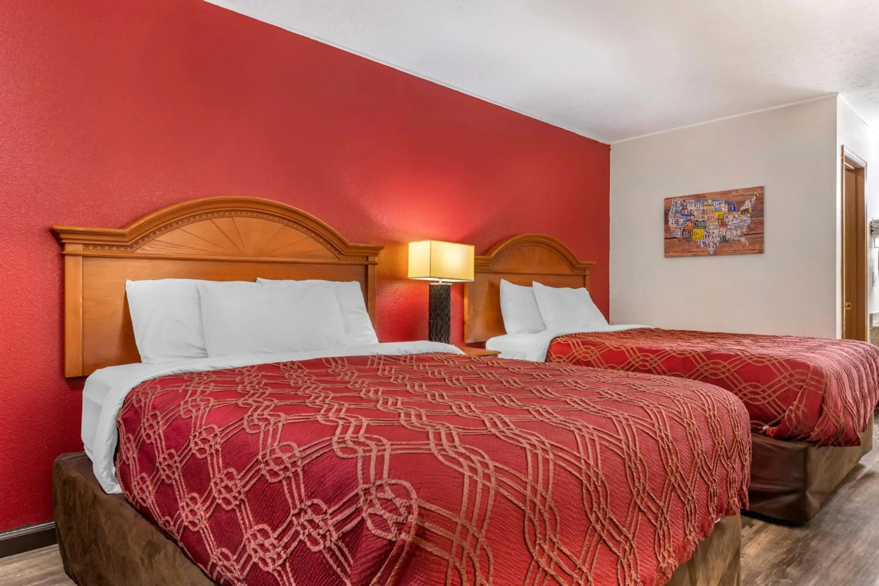 Queen Room with Two Queen Beds - Non-Smoking in Econo Lodge Wooster