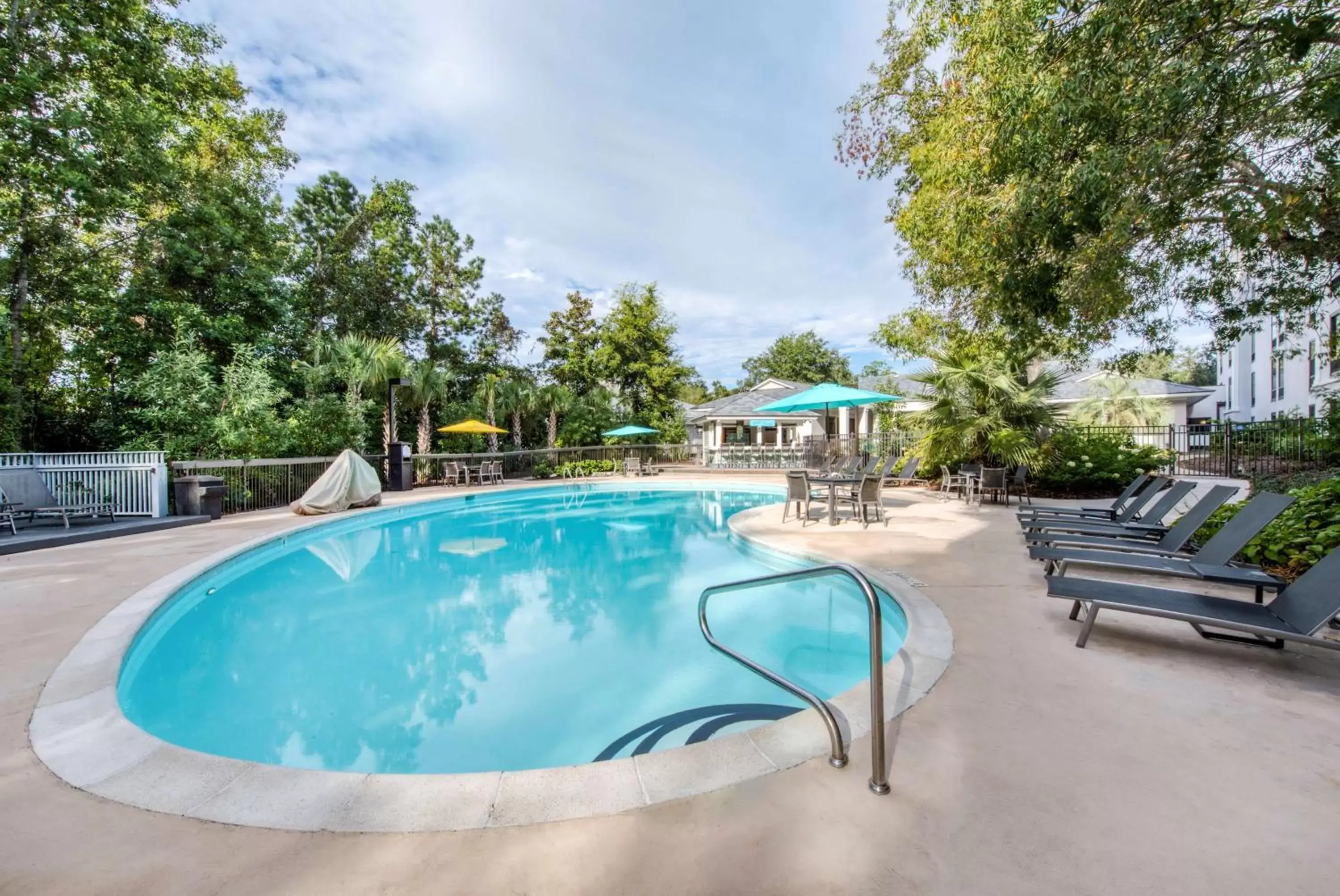 Pool view, Swimming Pool in Hampton Inn & Suites Wilmington/Wrightsville Beach