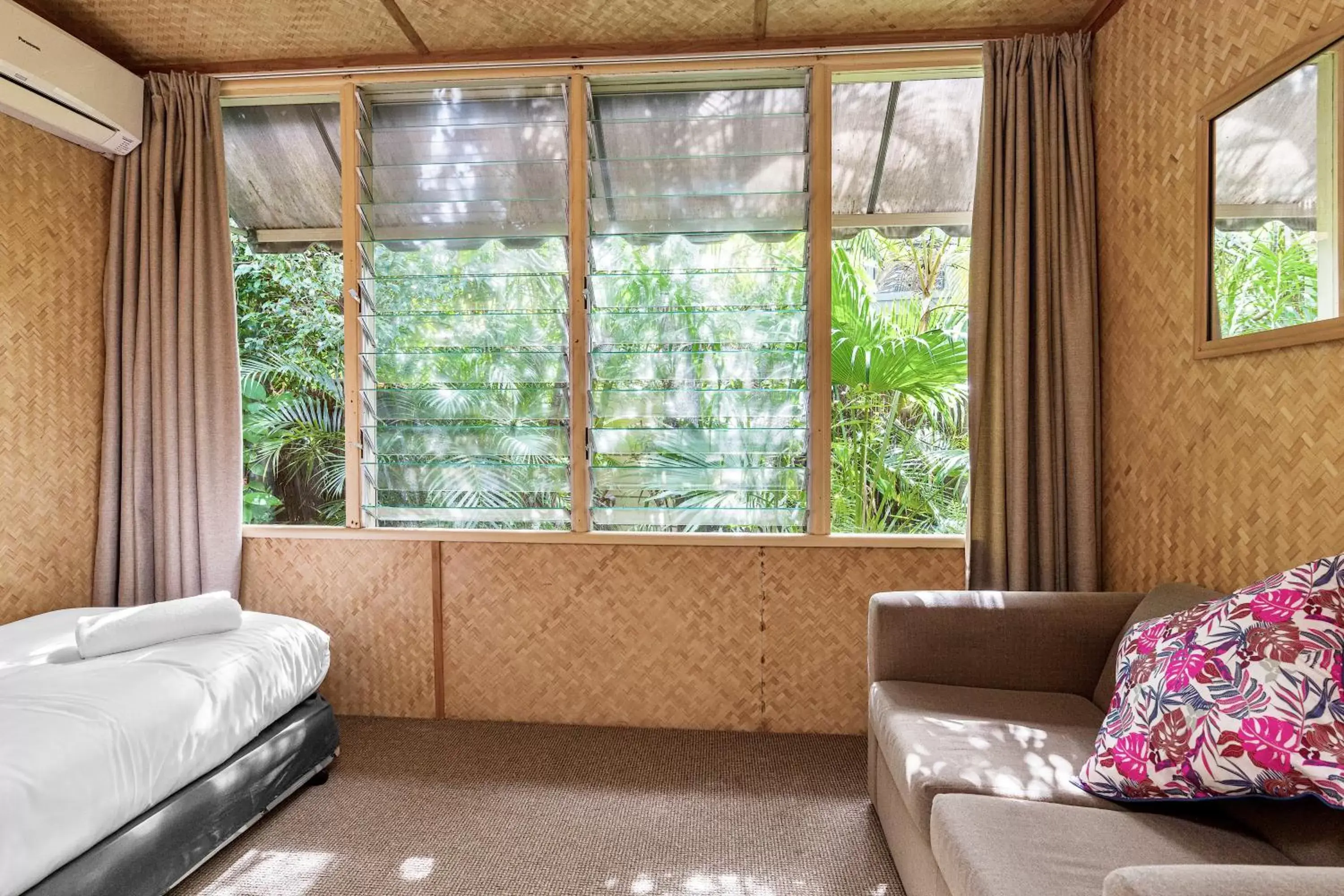 Seating Area in Tallow Beach Motel