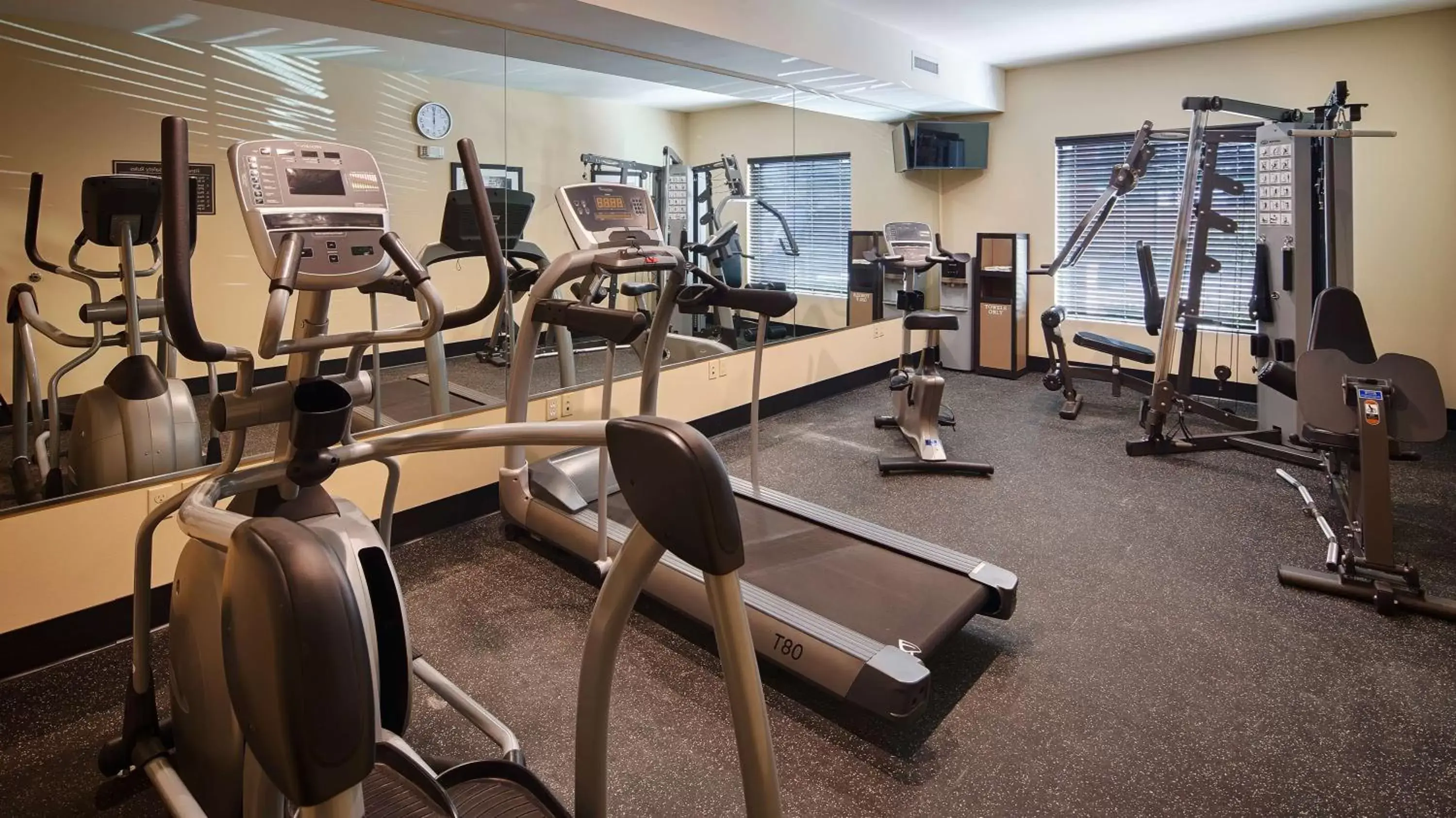 Fitness centre/facilities in Best Western Plus New Orleans Airport Hotel