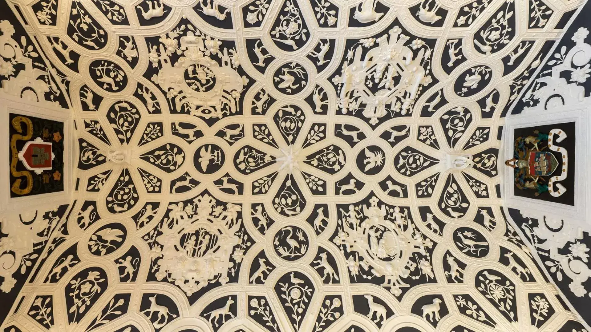 Property building in The Royal & Fortescue Hotel Property building in The Royal & Fortescue Hotel