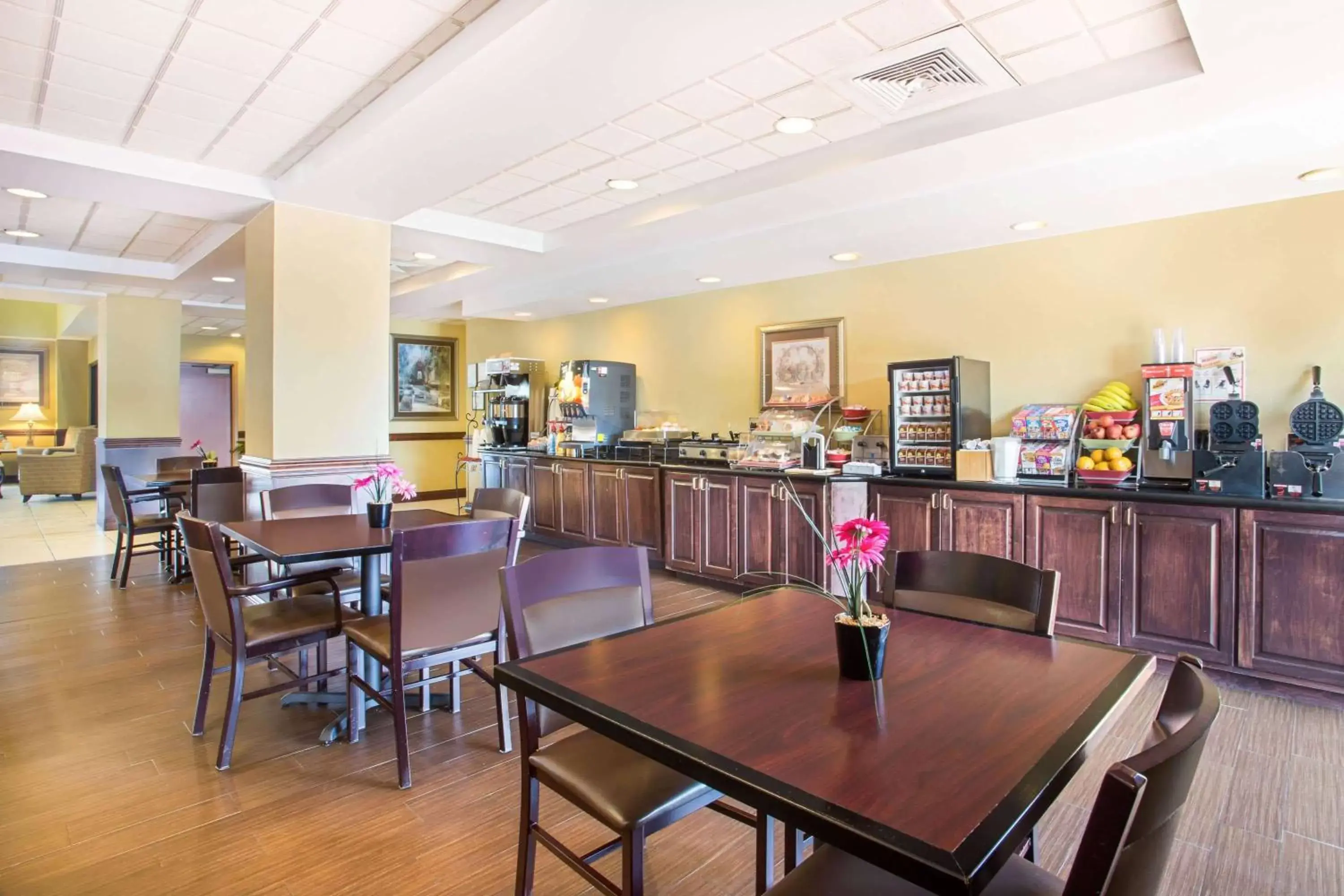 Restaurant/places to eat in Holiday Inn Express & Suites - Mobile - I-65 by IHG Restaurant/places to eat in Holiday Inn Express & Suites - Mobile - I-65 by IHG