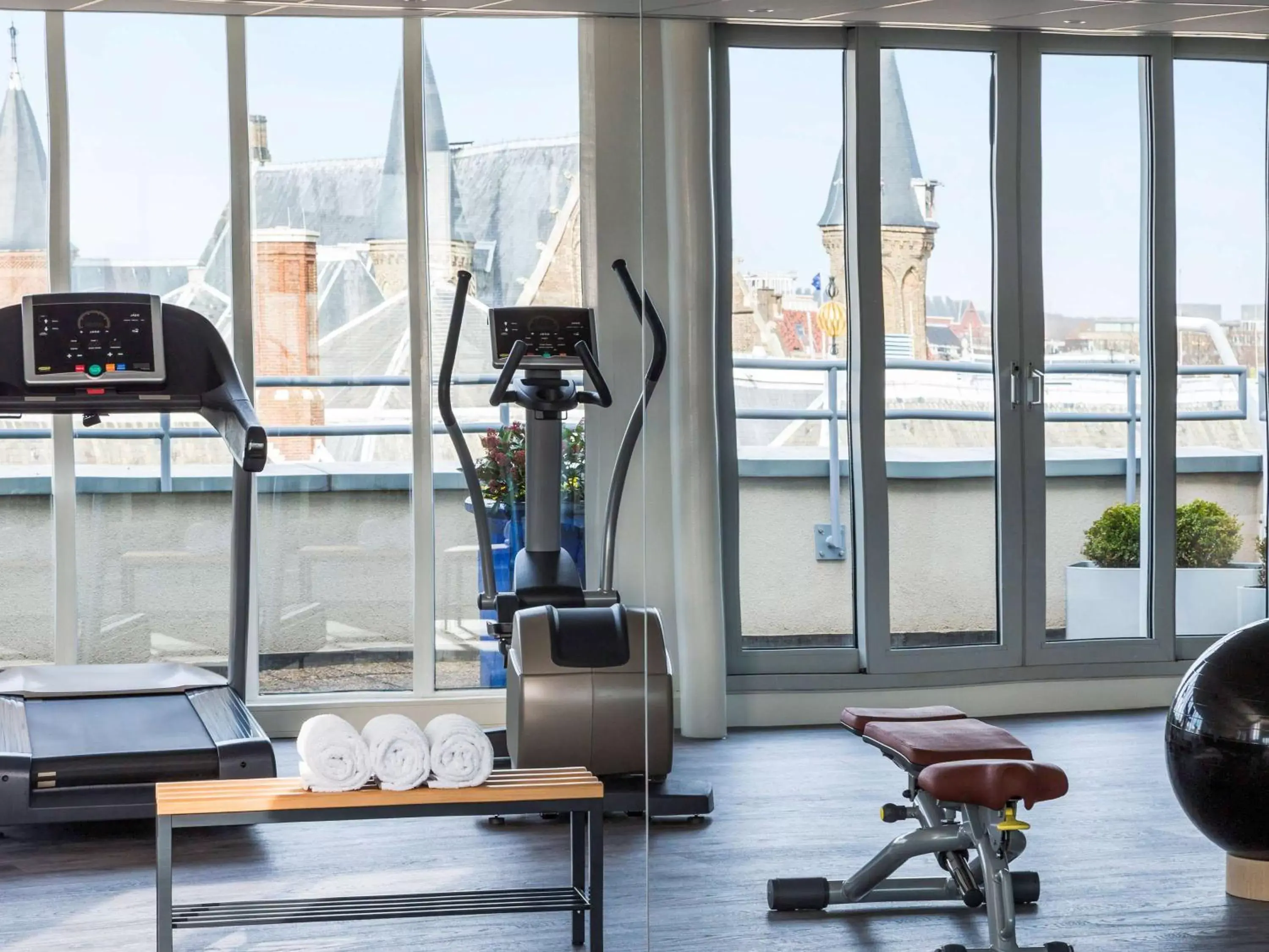 Fitness centre/facilities, Fitness Center/Facilities in Novotel Den Haag City Centre, fully renovated