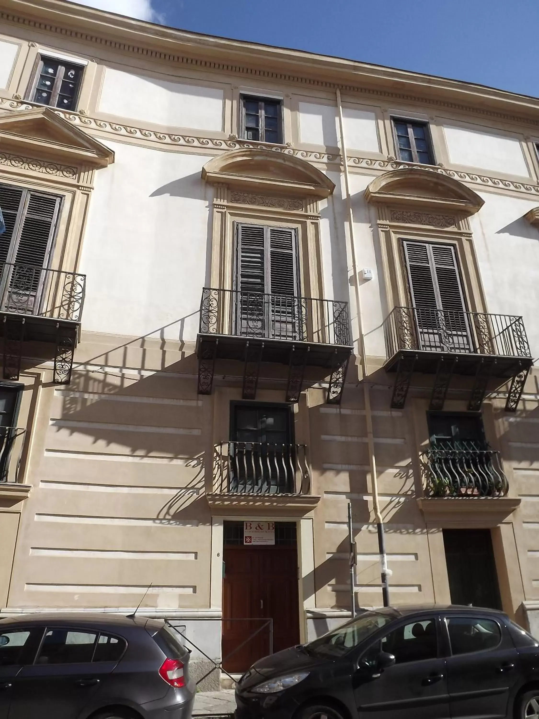 Facade/entrance, Property Building in I Cavalieri di Malta