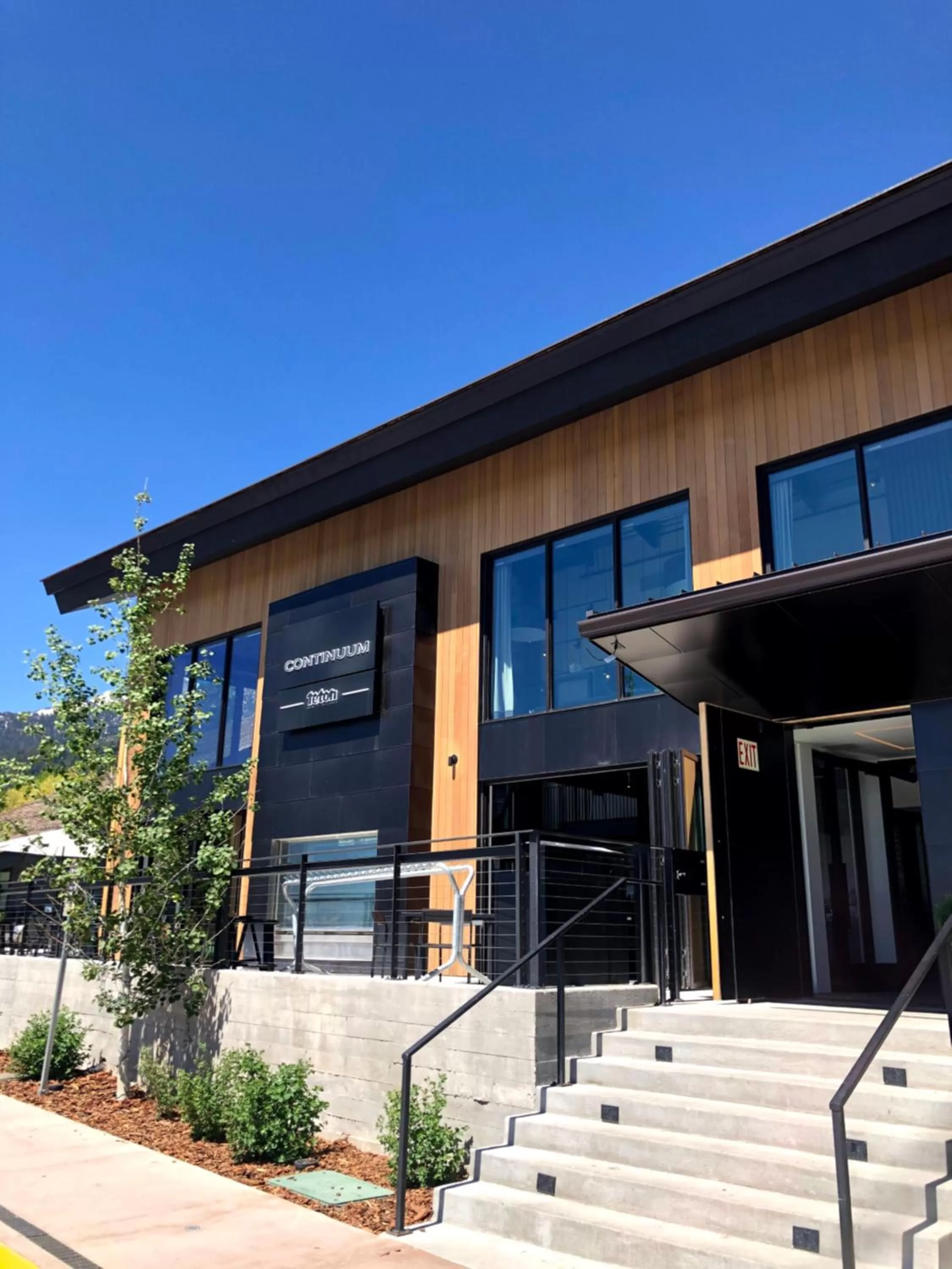 Facade/entrance, Property Building in Continuum Hotel