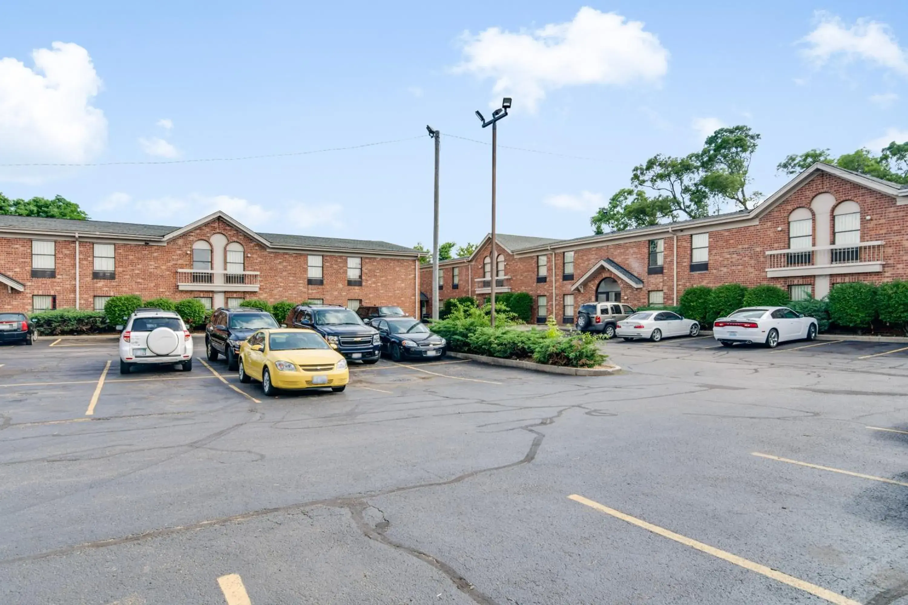 Facade/entrance, Property Building in Motel 6-Waukegan, IL