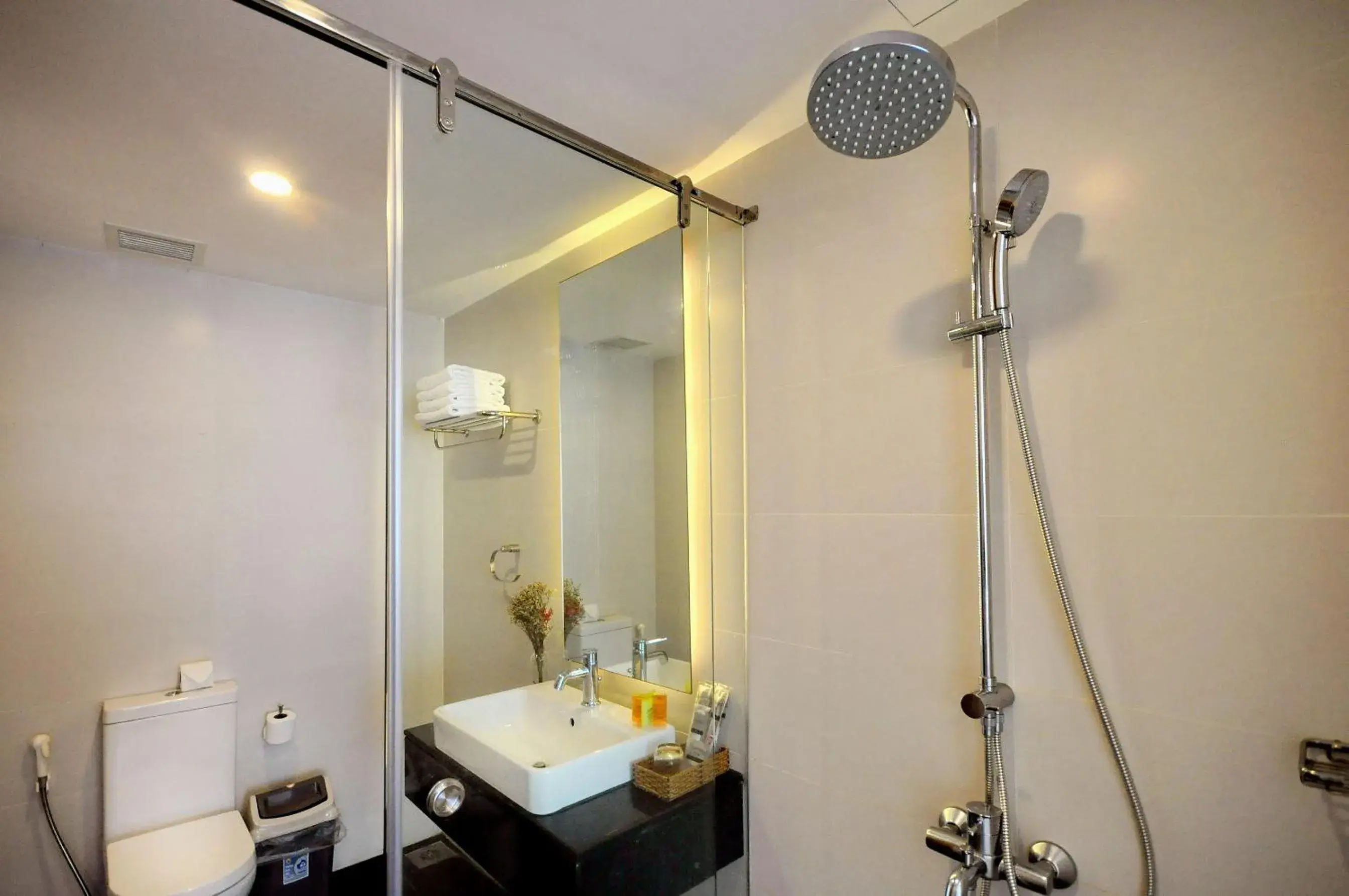 Bathroom in Holi Beach Hotel & Apartments