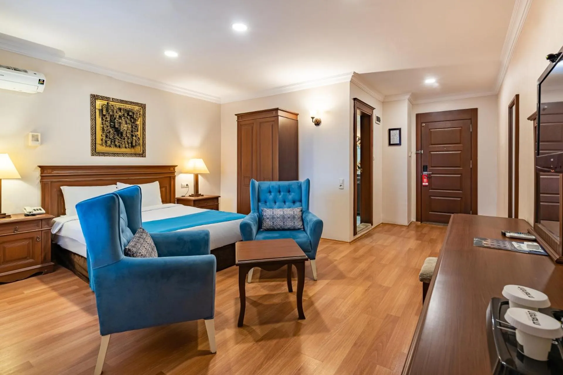 Seating area in Buyuk Velic Hotel