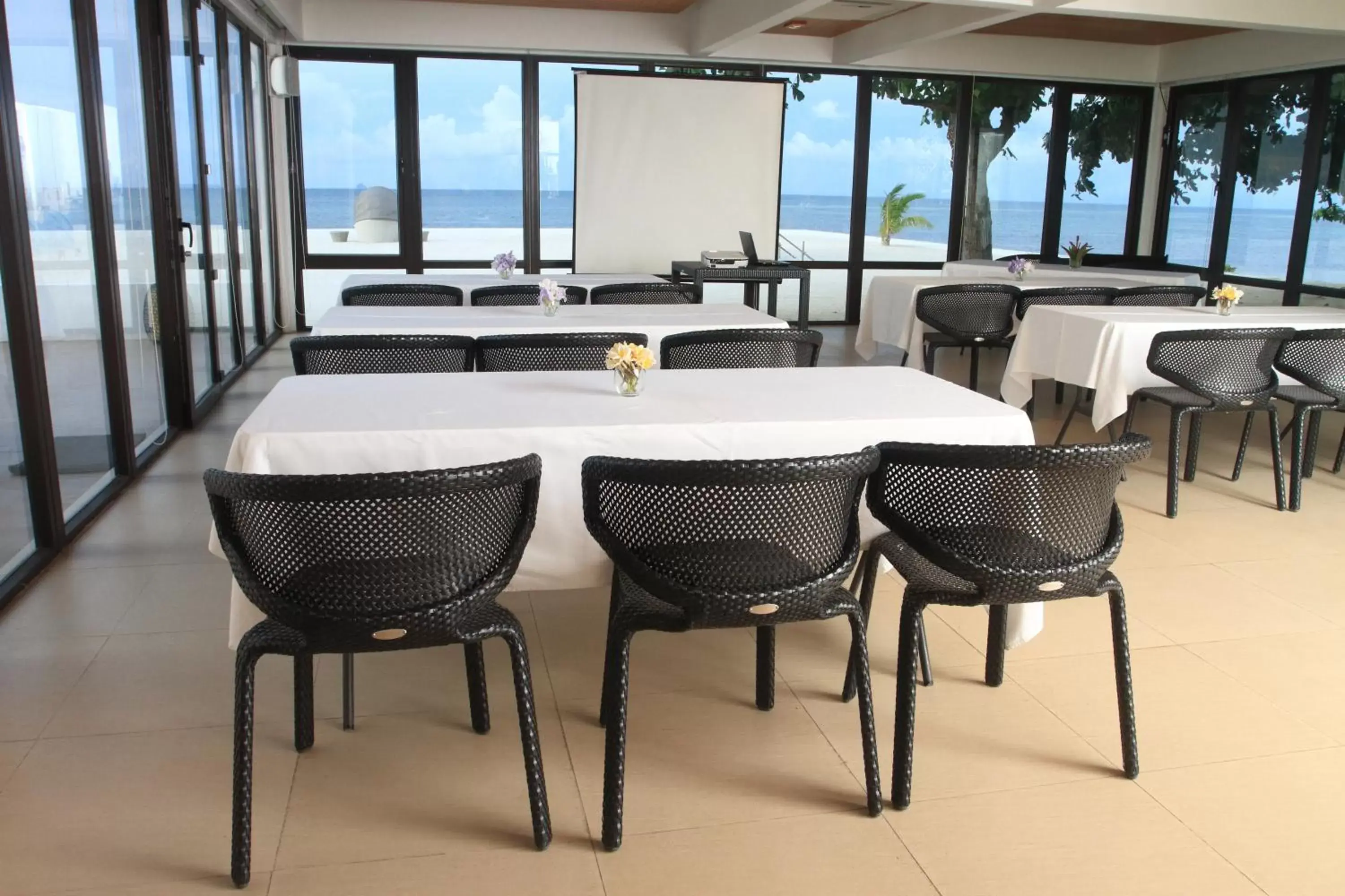 Restaurant/places to eat in Kandaya Resort Restaurant/places to eat in Kandaya Resort