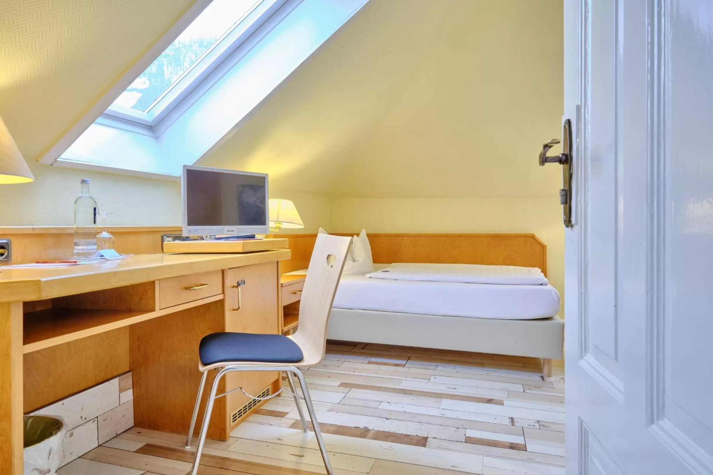 Photo of the whole room, Bed in Hotel Tannenhof