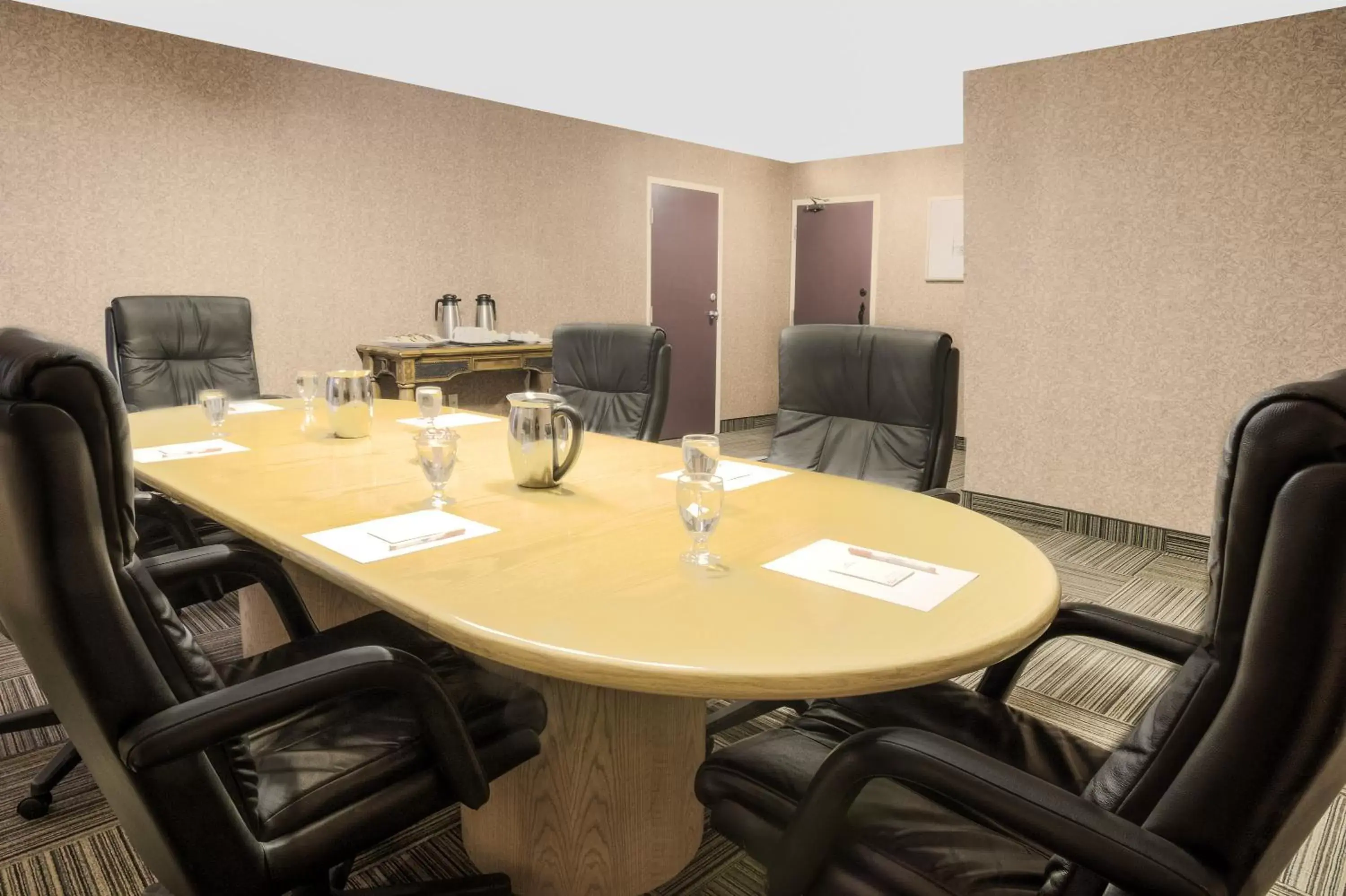 Meeting/conference room in Travelodge by Wyndham Miramichi New Brunswick