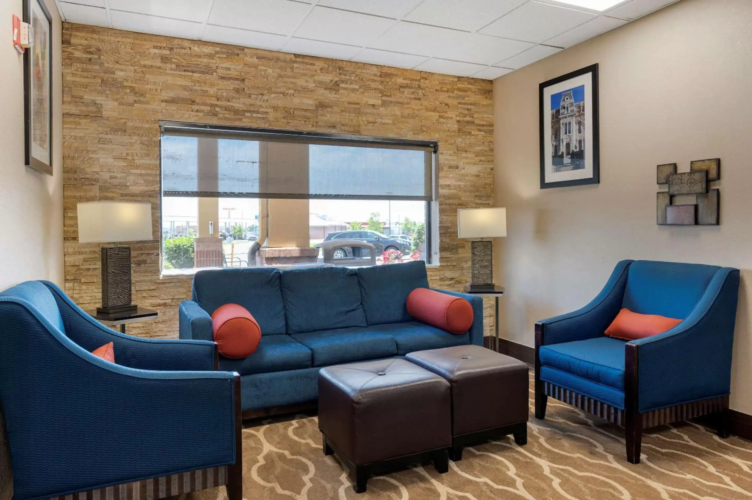 Lobby or reception, Seating Area in Comfort Suites Miamisburg - Dayton South