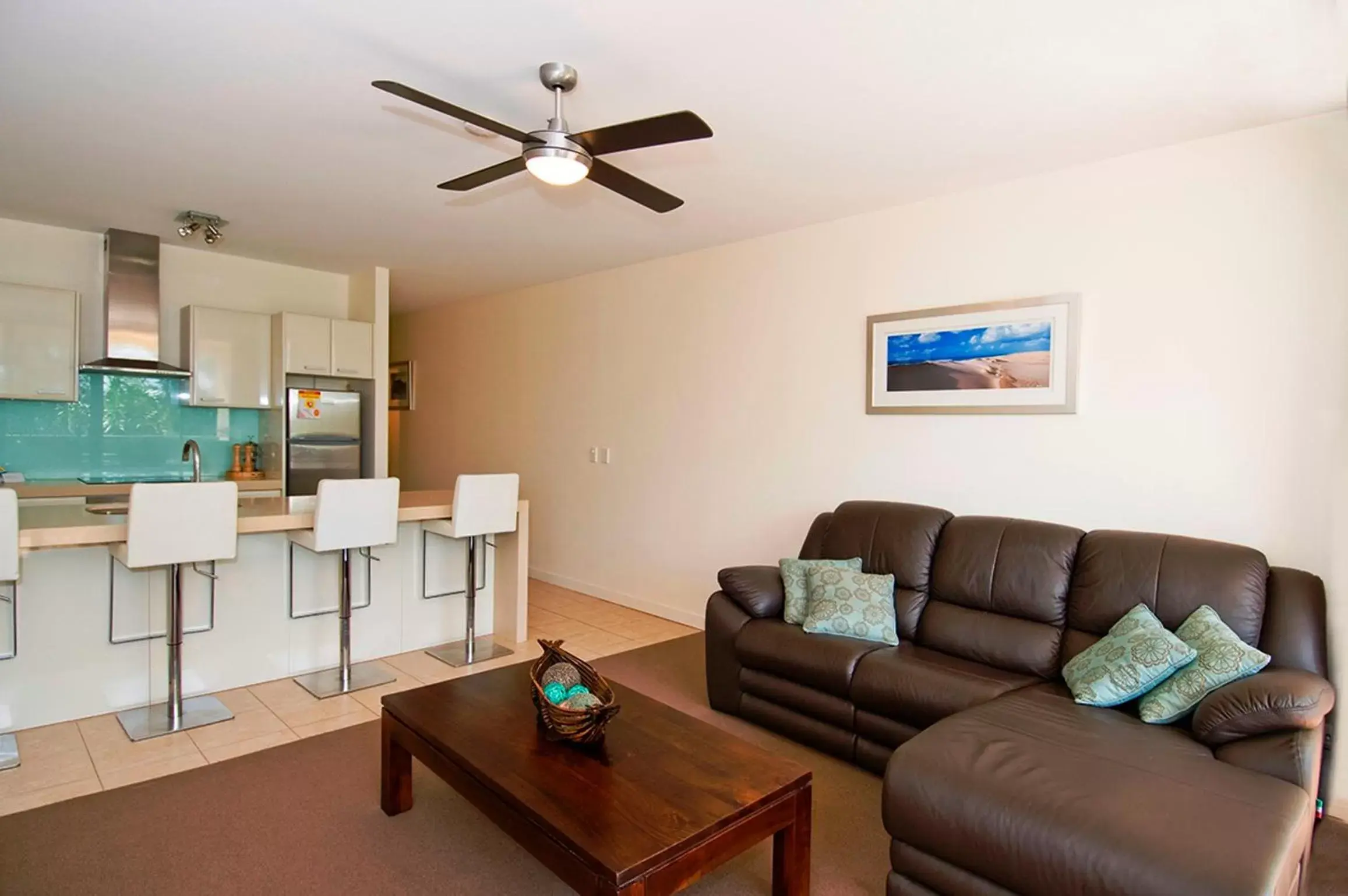 Living room, Seating Area in Shelly Bay Resort