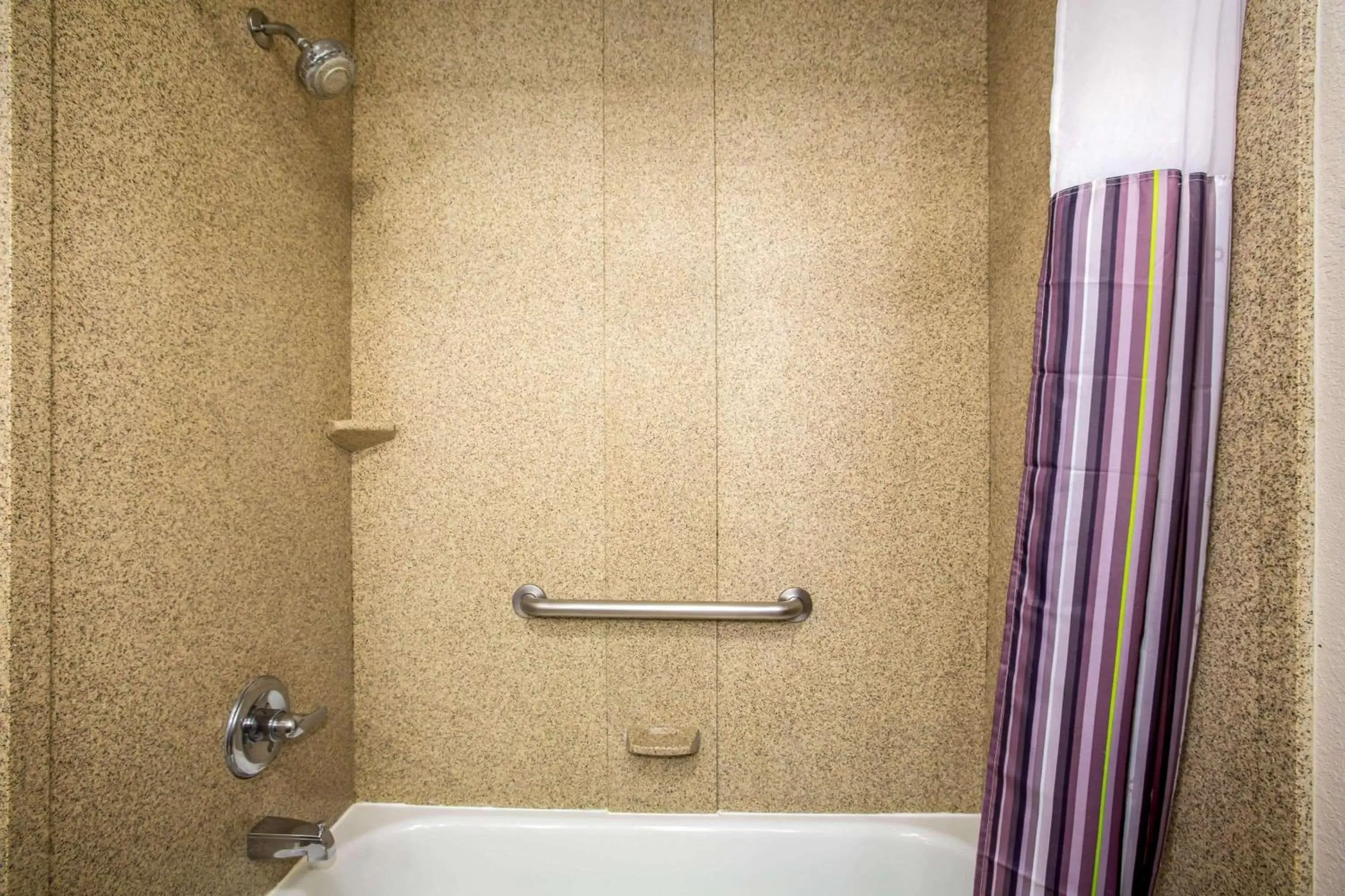 Bathroom in La Quinta by Wyndham Kyle - Austin South Bathroom in La Quinta by Wyndham Kyle - Austin South