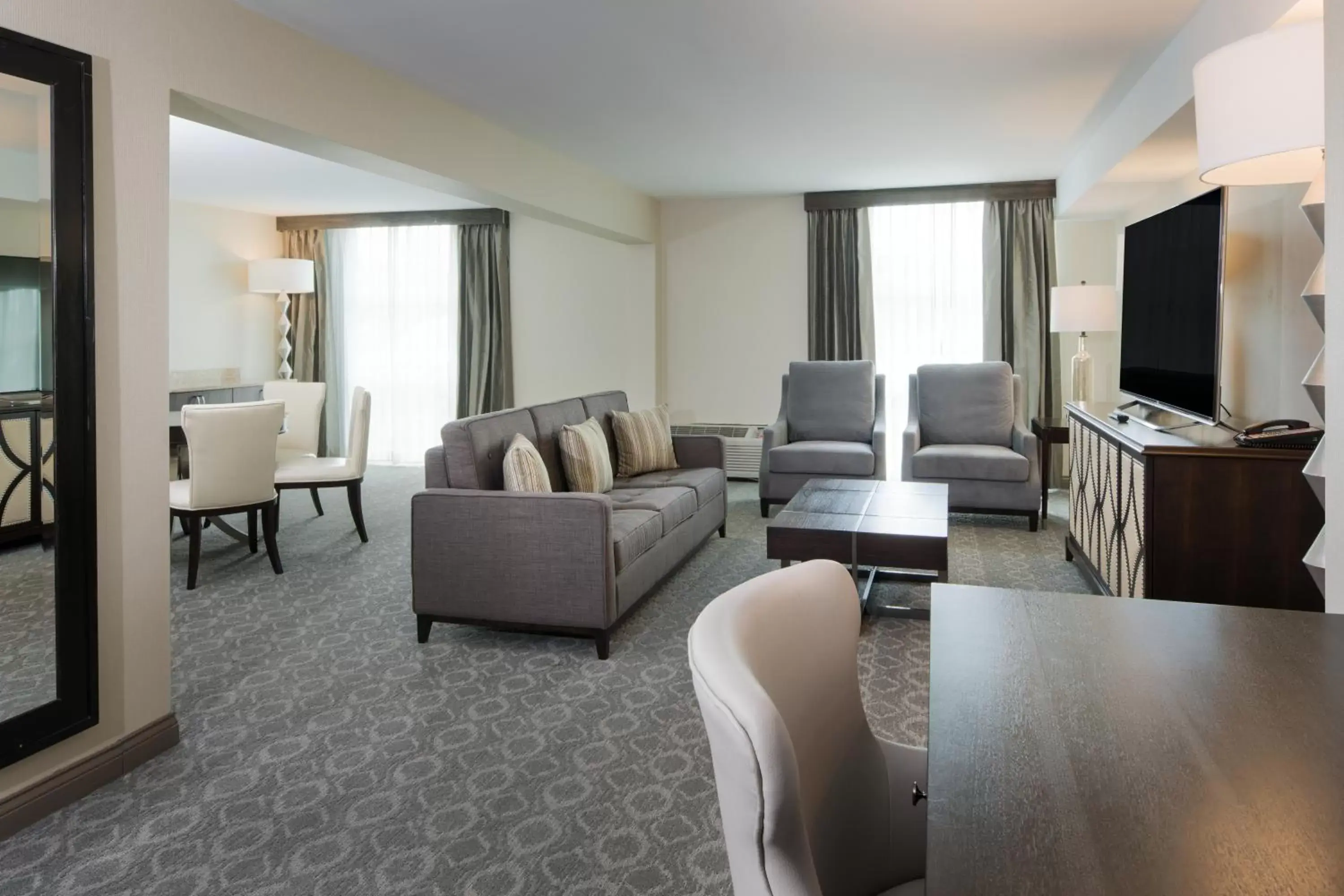 Meeting/conference room, Seating Area in Crowne Plaza Chicago SW - Burr Ridge, an IHG Hotel