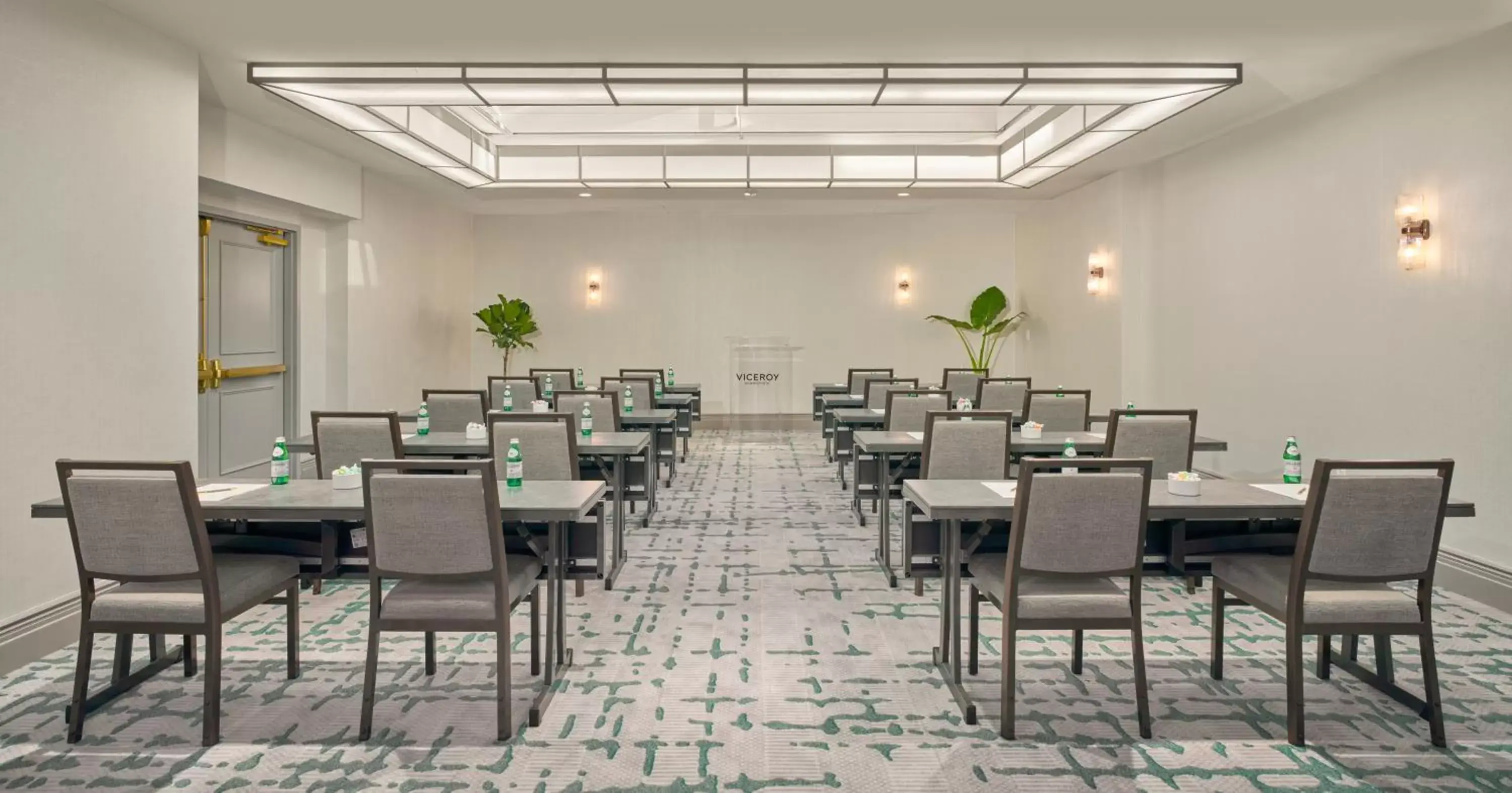 Meeting/conference room, Restaurant/Places to Eat in Viceroy Washington DC