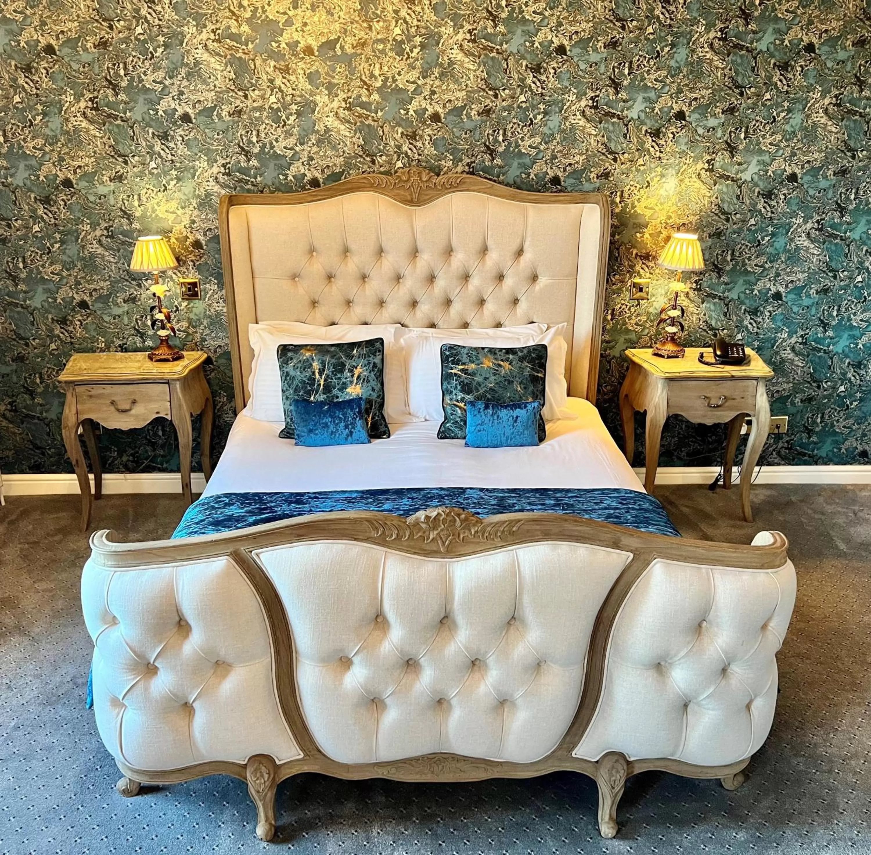 Deluxe Double Room in Waterton Park Hotel