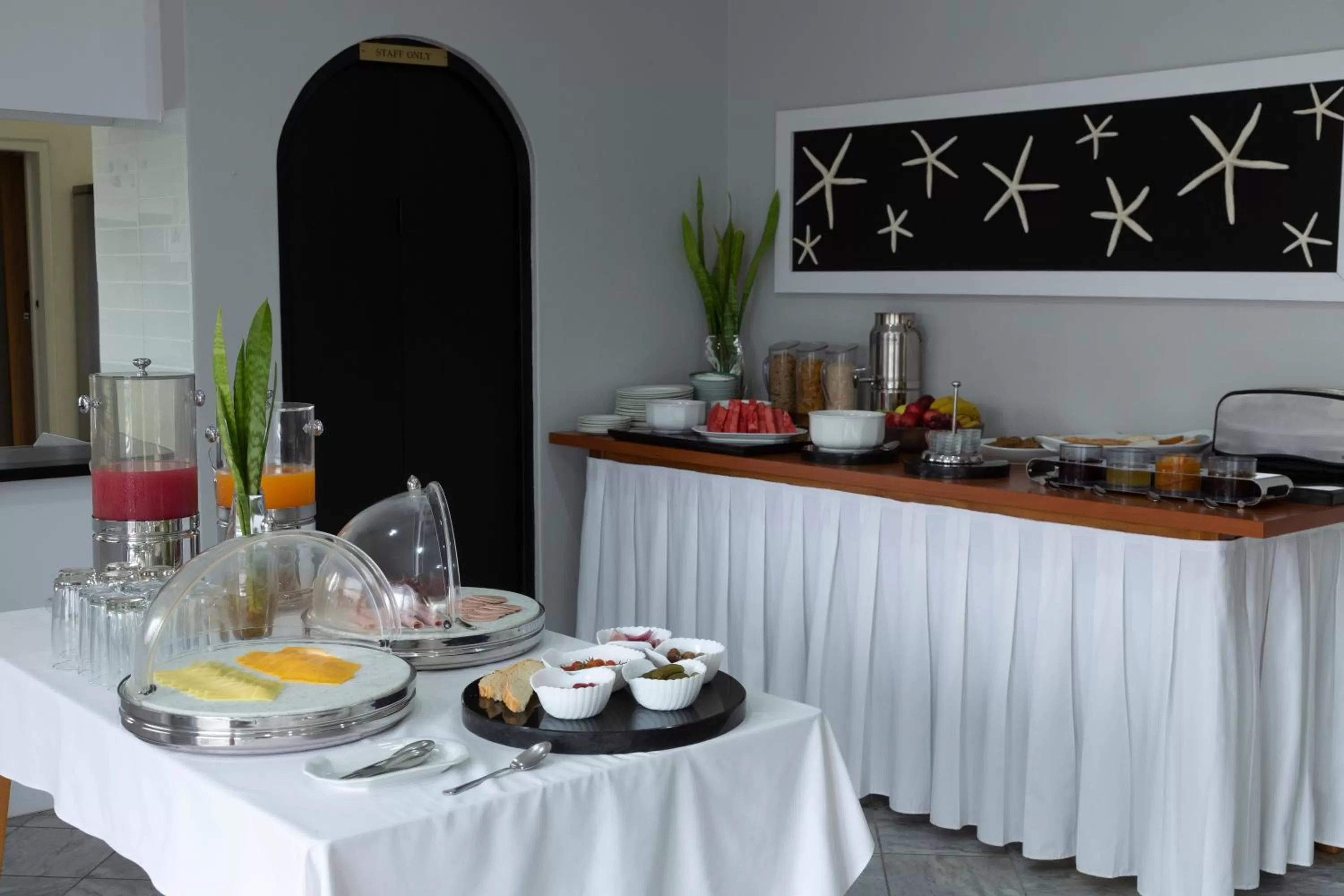Buffet breakfast, Restaurant/Places to Eat in Royal Sea Star Guesthouse