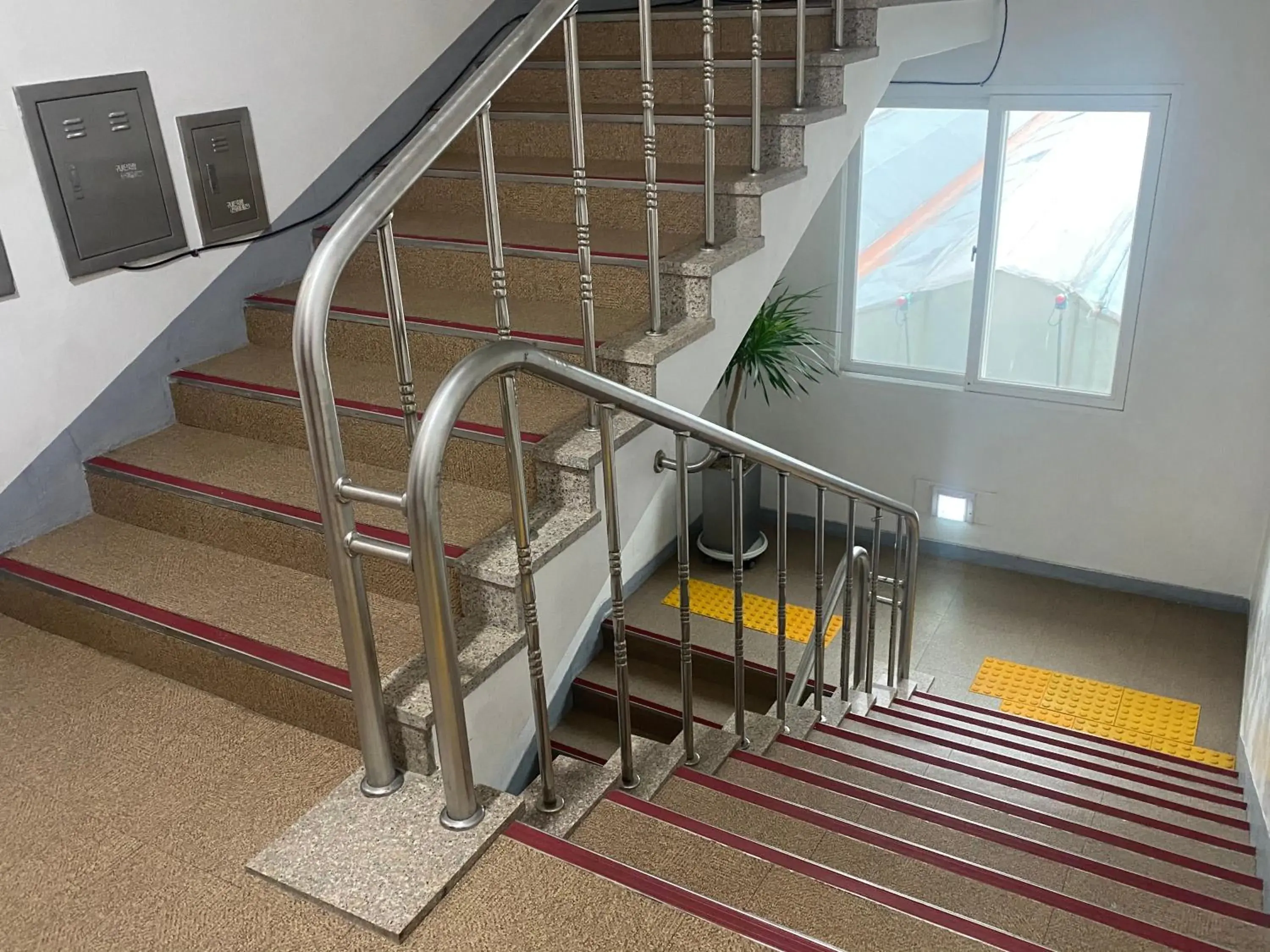 Property building in Jungmun Resort Jeju Property building in Jungmun Resort Jeju