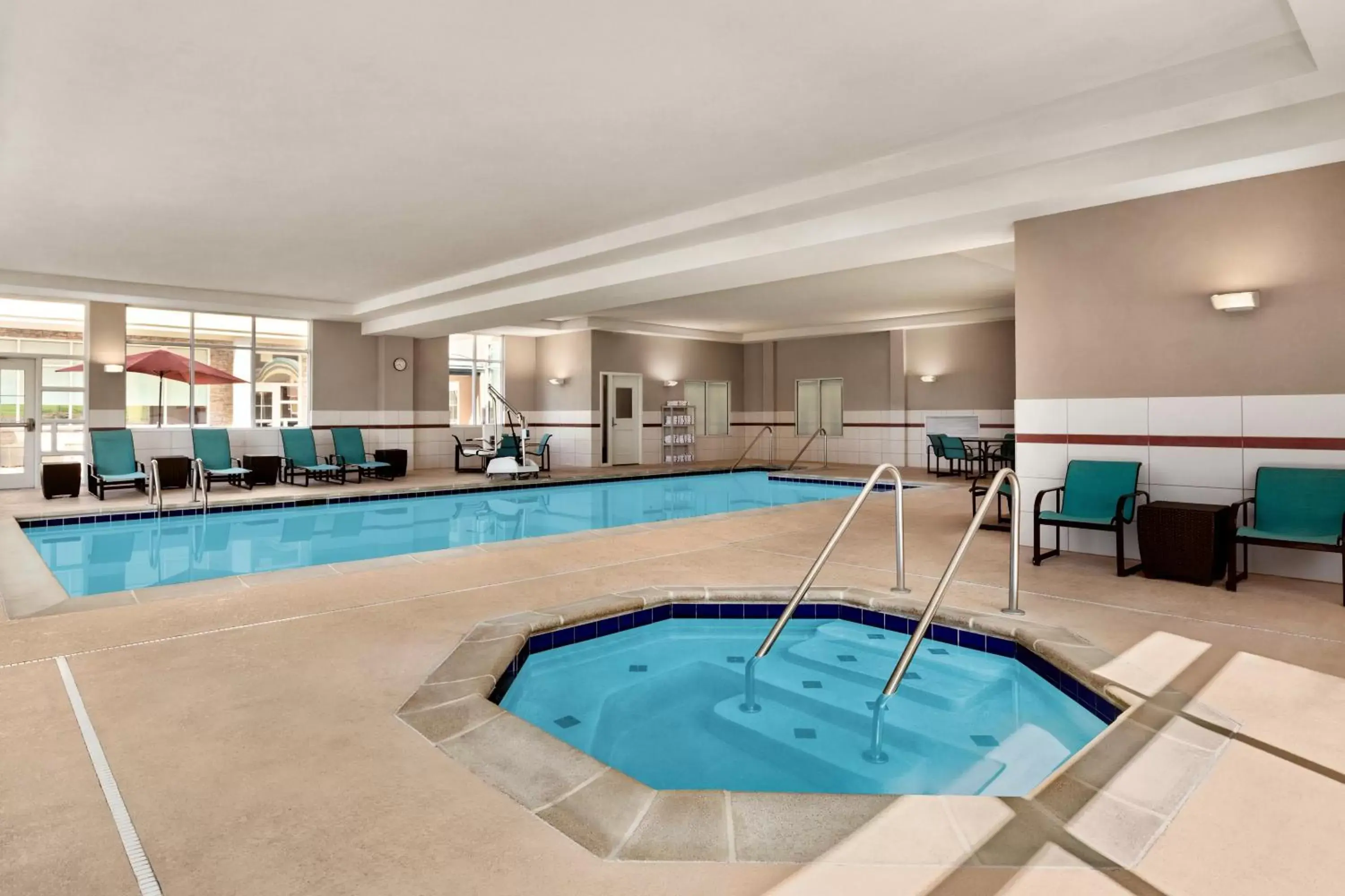 Hot Tub, Swimming Pool in Residence Inn Chattanooga Near Hamilton Place