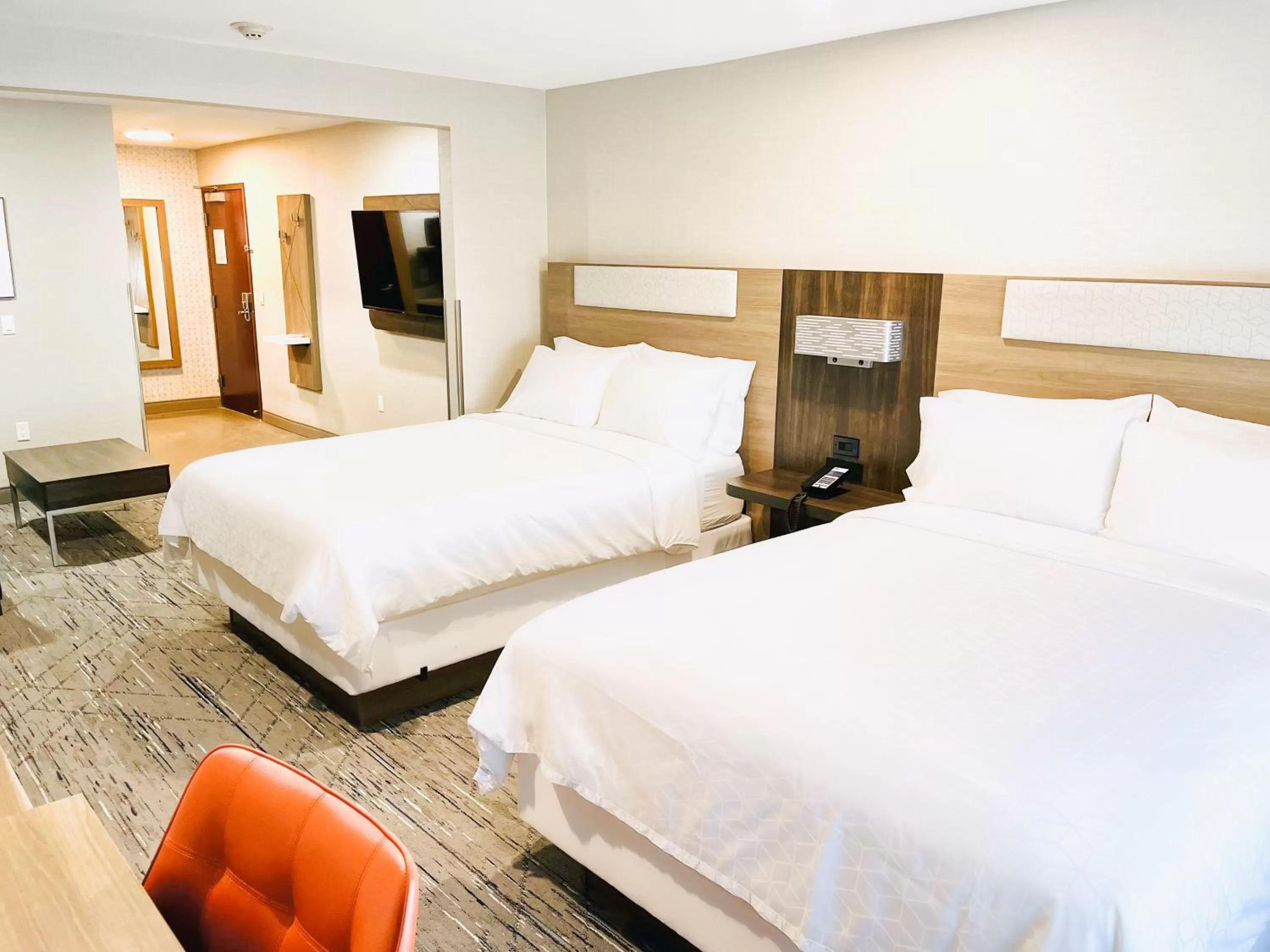 Bed in Holiday Inn Express & Suites Frazier Park by IHG