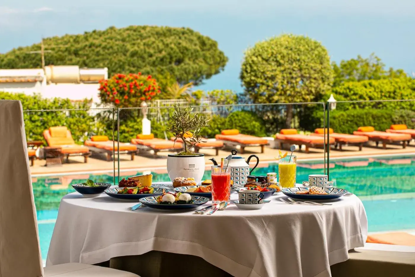 Dining area in Capri Palace Jumeirah