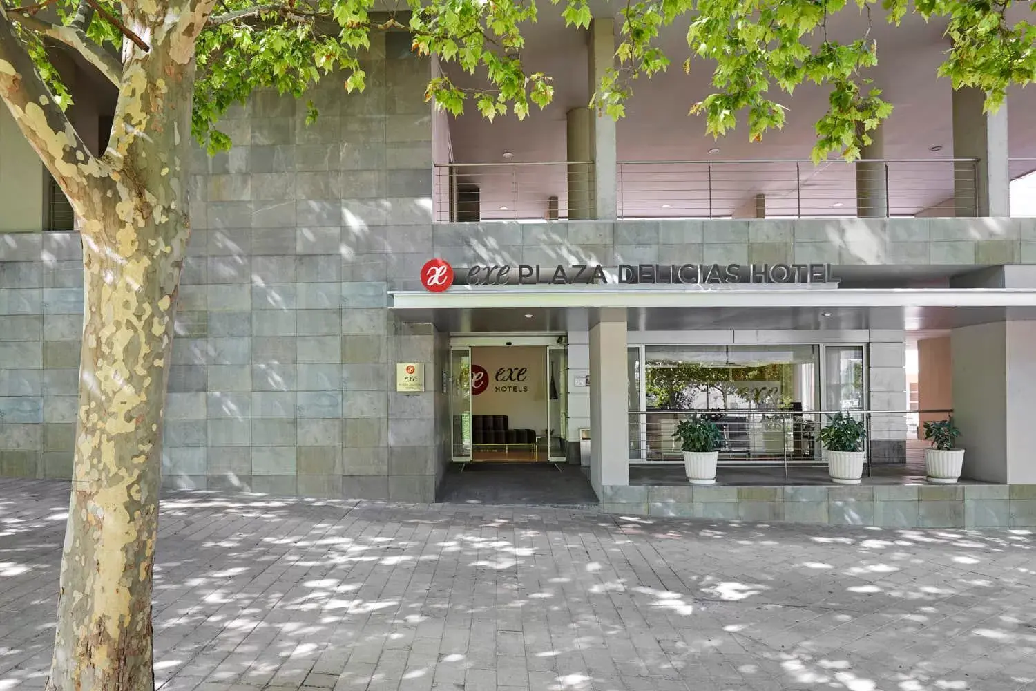 Facade/entrance in Exe Plaza Delicias Facade/entrance in Exe Plaza Delicias