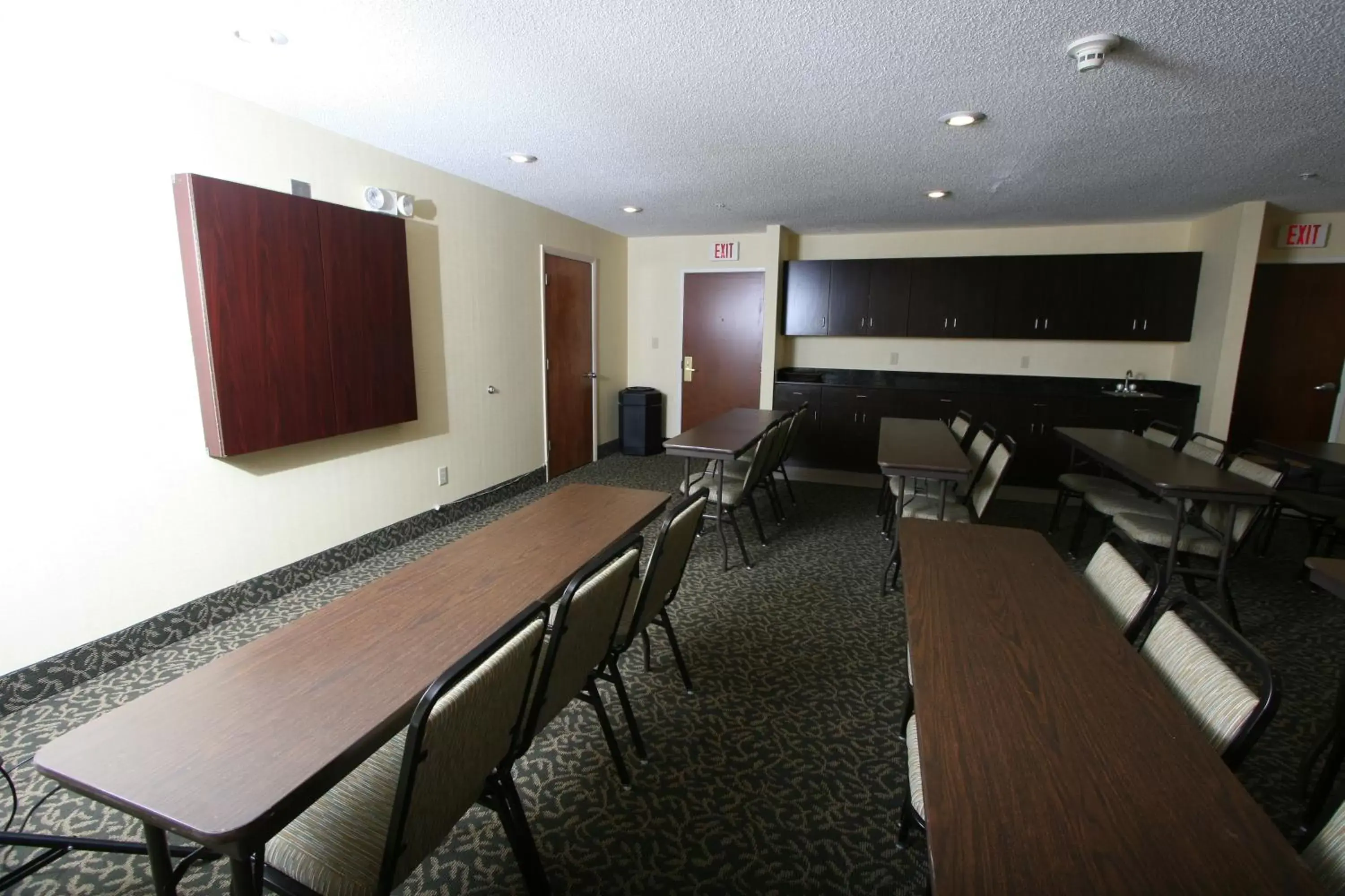 Meeting/conference room in Country Inn & Suites by Radisson, Shelby, NC