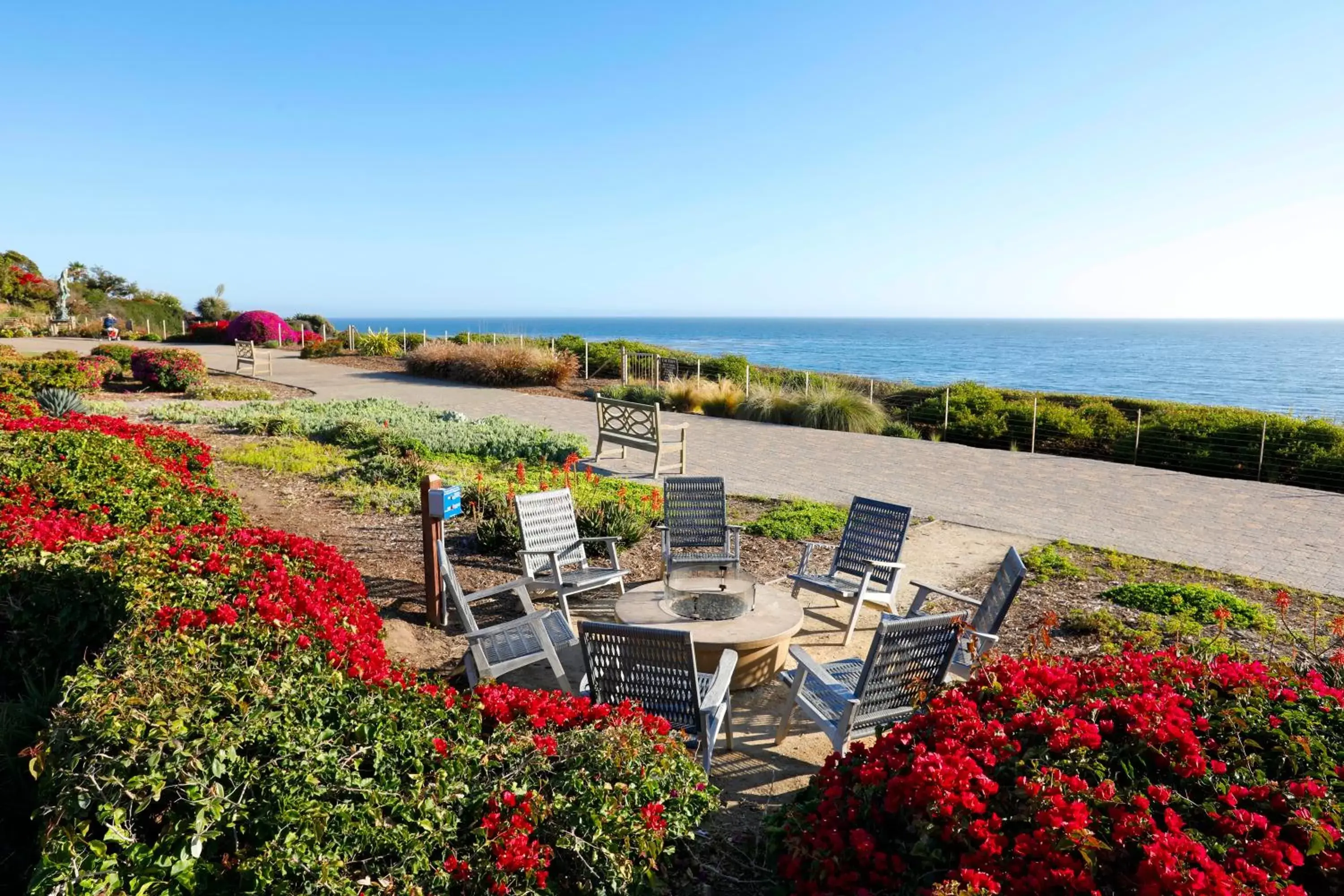 Patio in Spyglass Inn