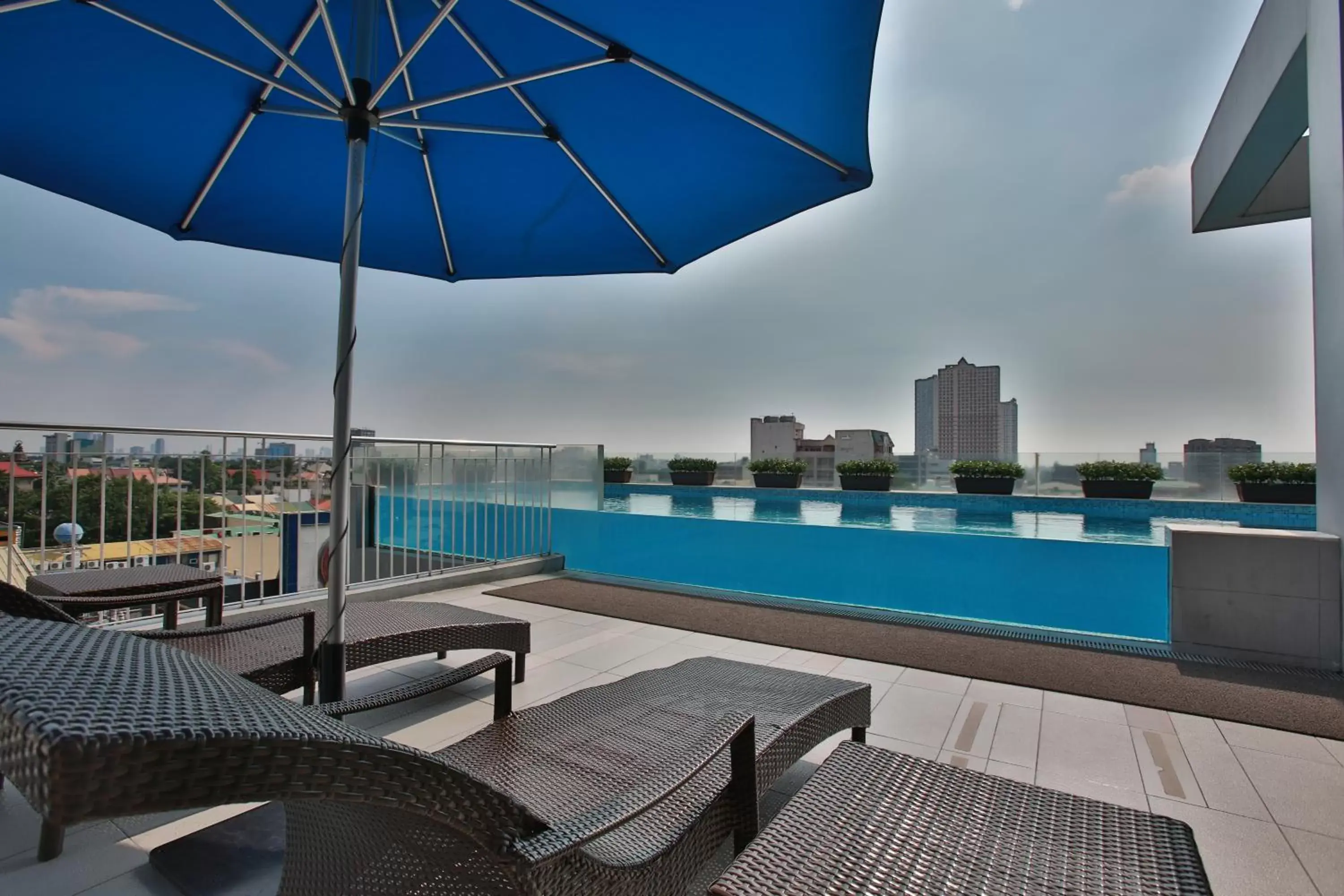 Decorative detail, Swimming Pool in Luxent Hotel