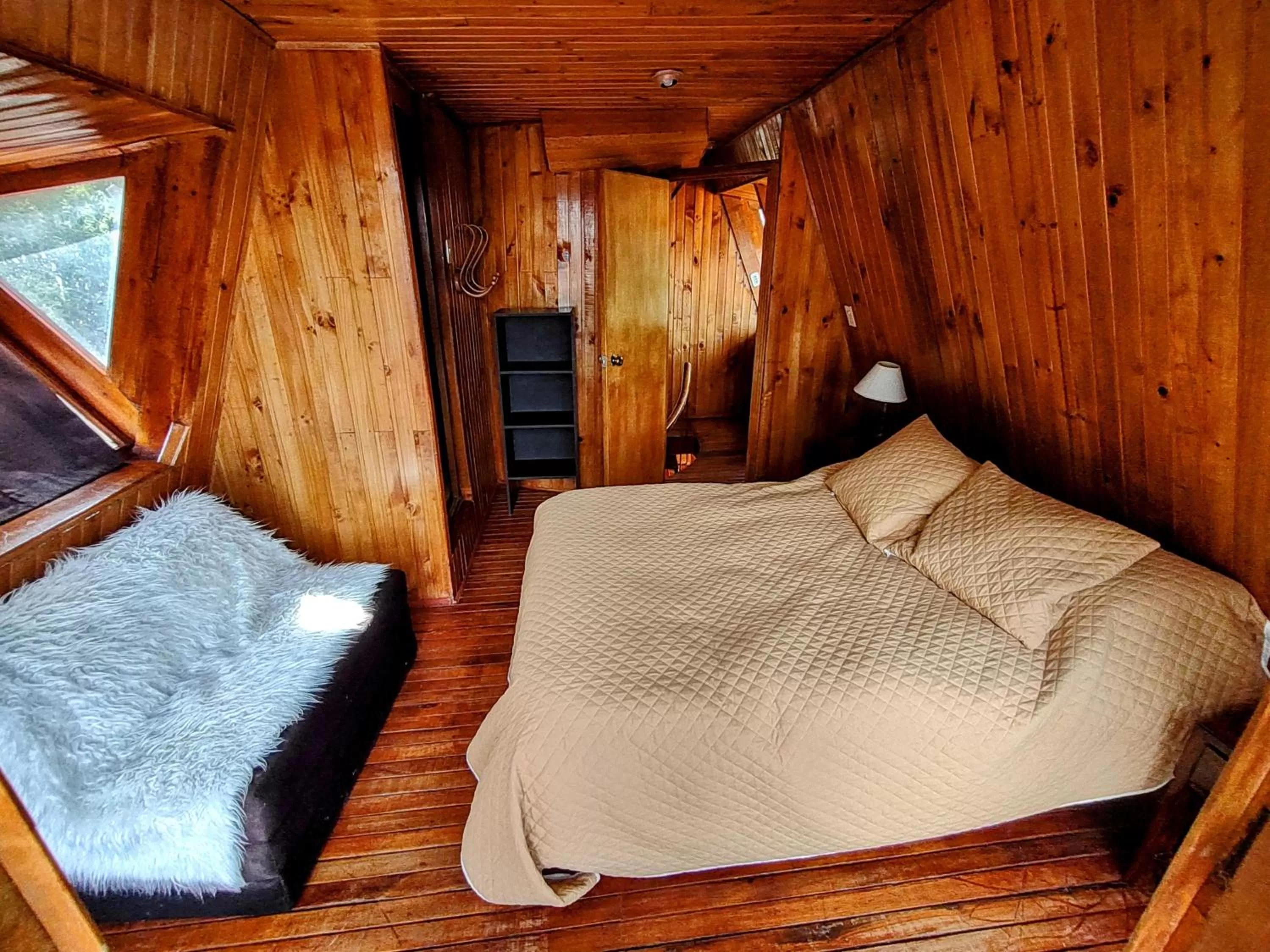 Bedroom, Bed in Refugio Génesis habitaciones Lago de Tota