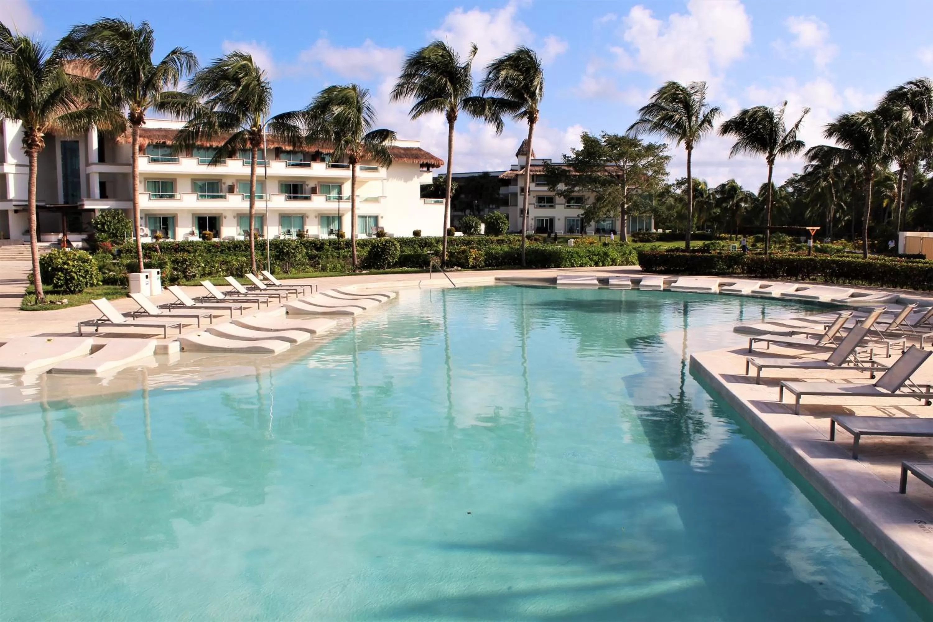 Swimming pool in BlueBay Grand Esmeralda-All Inclusive