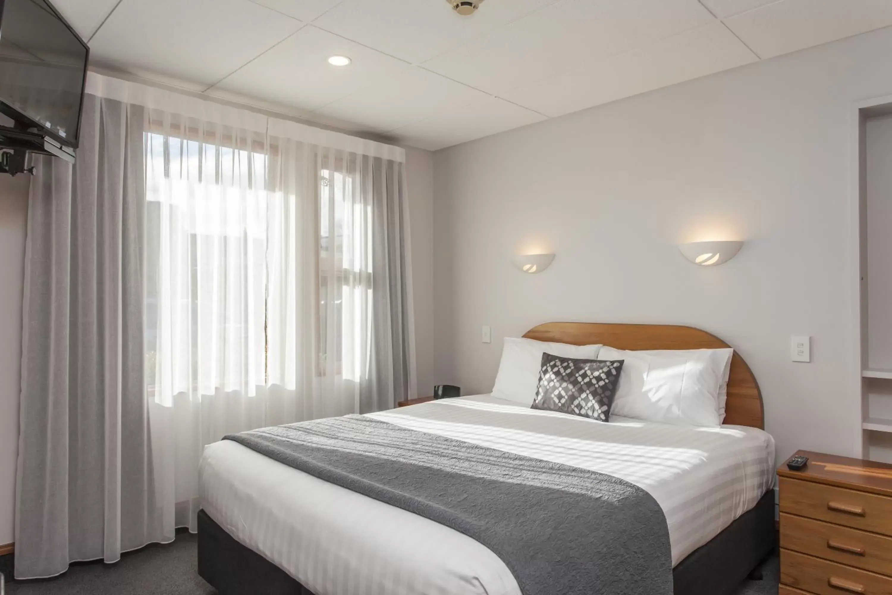 Bedroom, Bed in Amross Motel