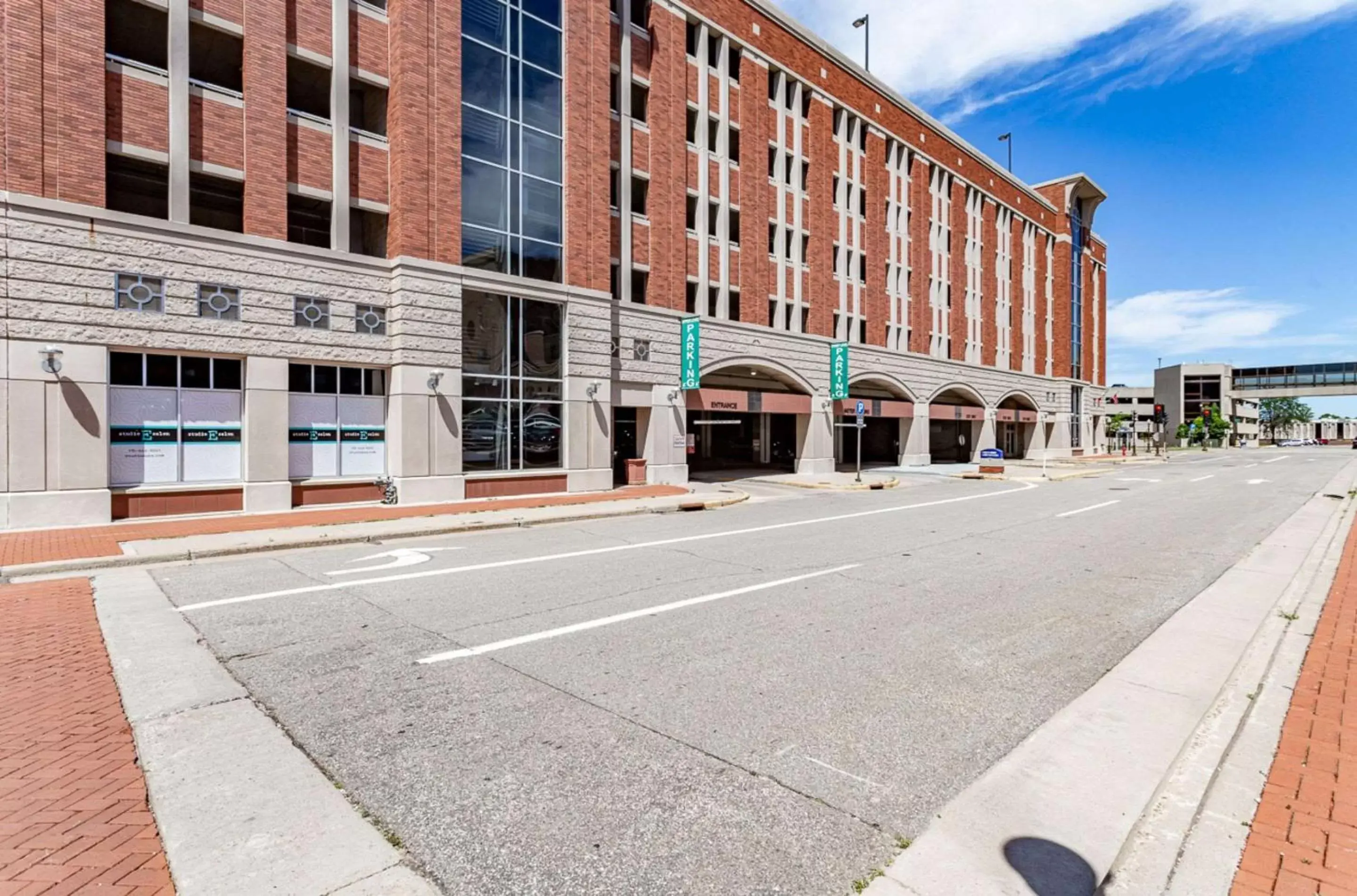 Property Building in Jefferson Street Inn, a Member of Radisson Individuals