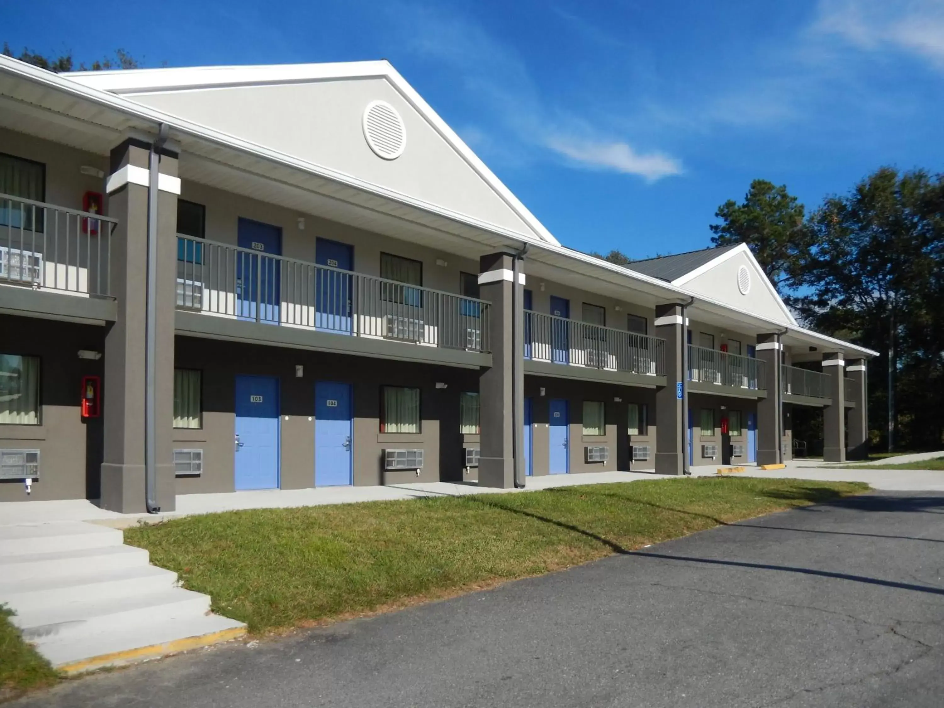 Property Building in Motel 6-Moultrie, GA