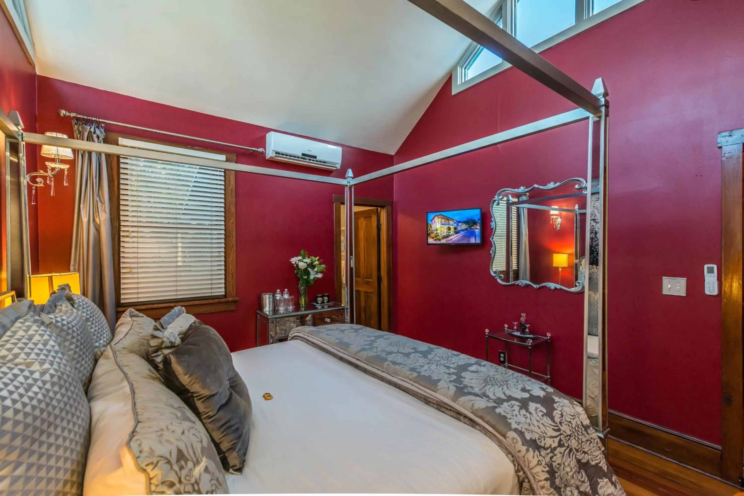 Bed in Carriage Way Inn Bed & Breakfast Adults Only - 21 years old and up