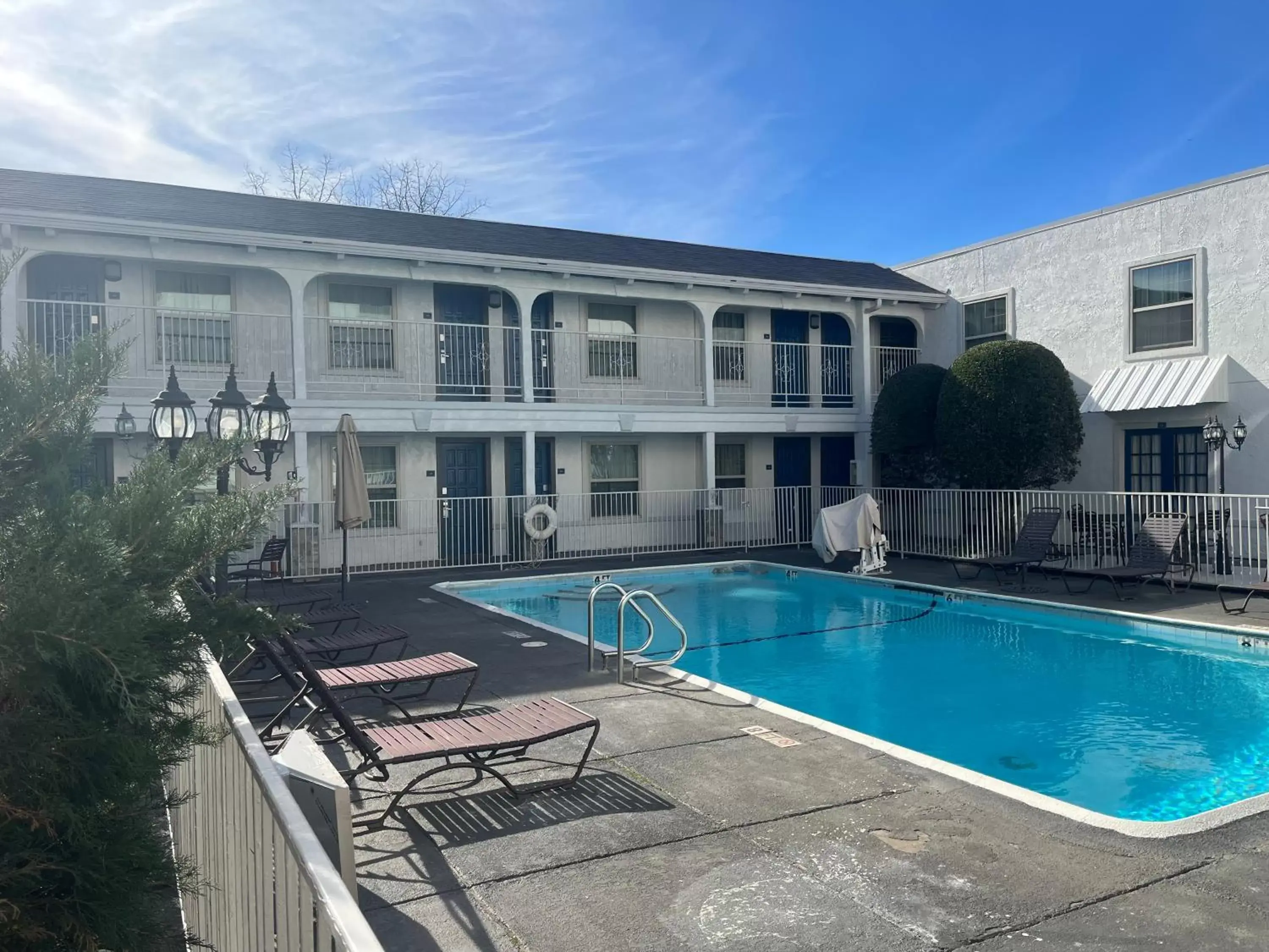 Pool view, Property Building in Motel 6 Dallas TX Downtown