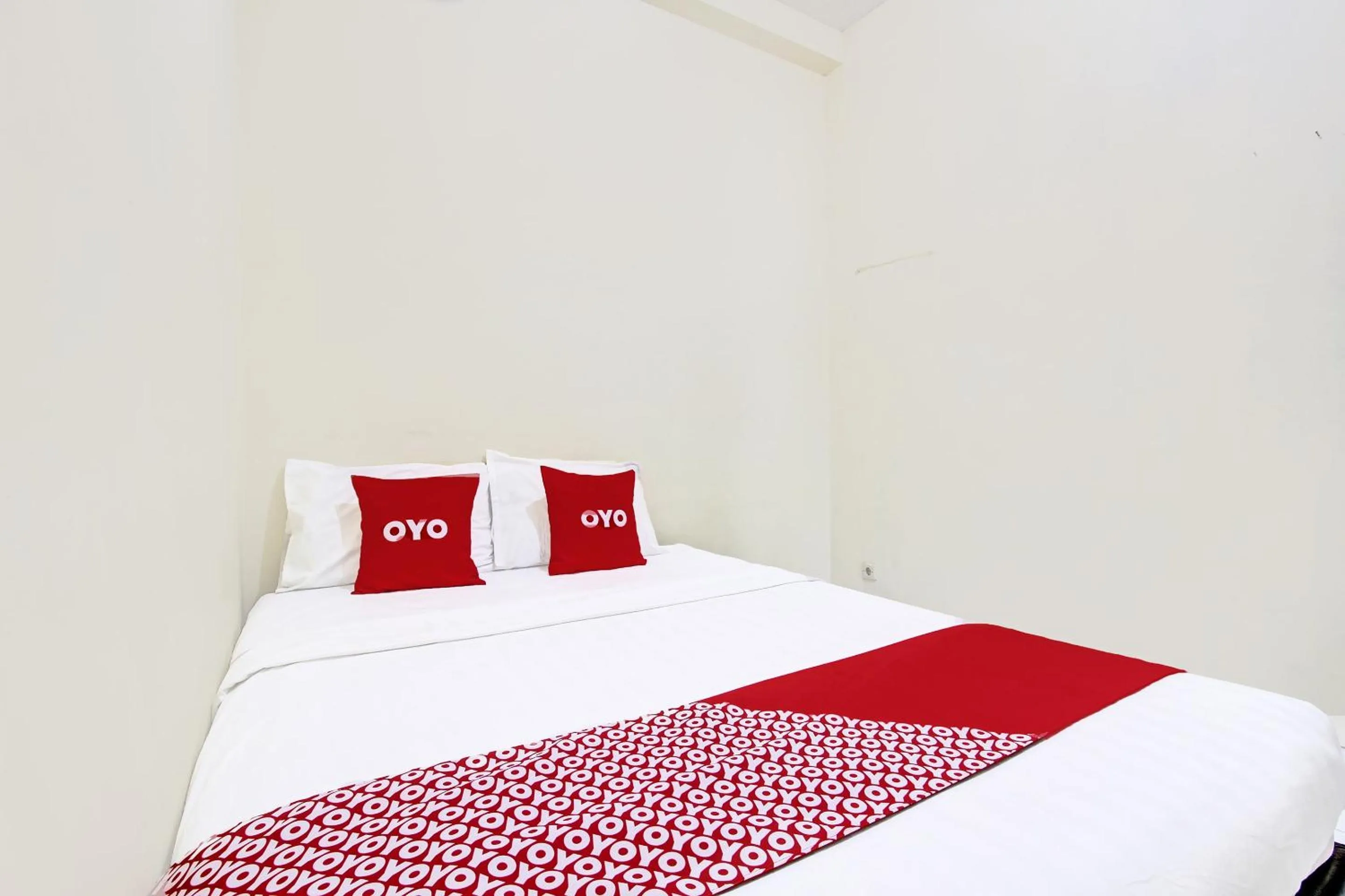 Deluxe Double Room in OYO 91803 Gita Graha Guest House Syariah