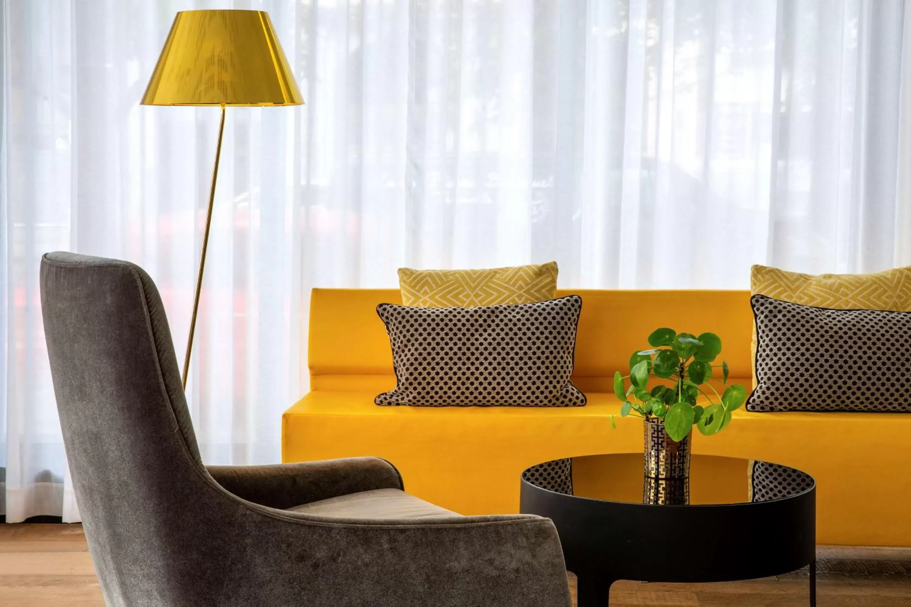 Lounge or bar in Best Western Plus Thionville Centre Lounge or bar in Best Western Plus Thionville Centre