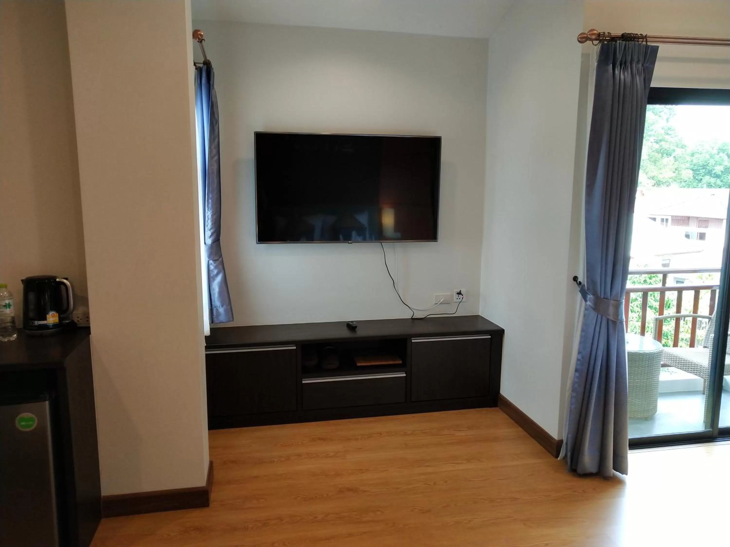 TV and multimedia in Hotel De Wualai