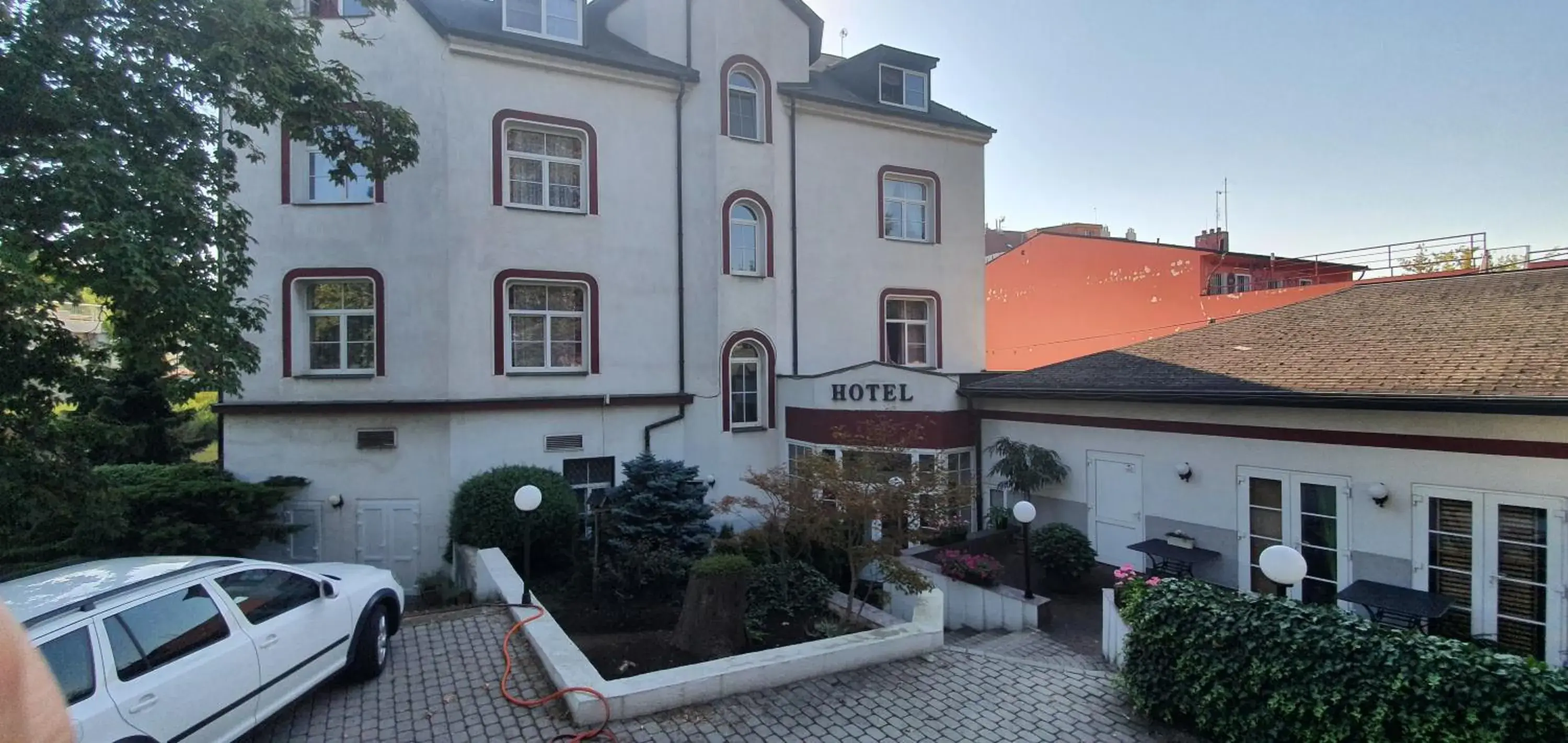 Facade/entrance, Property Building in Hotel Jerabek