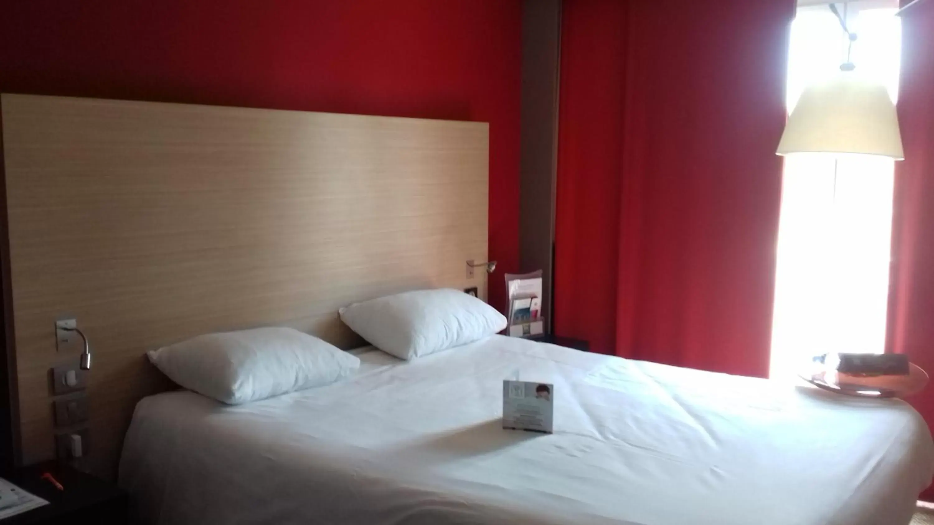 Bed in ibis Styles Saint Dizier