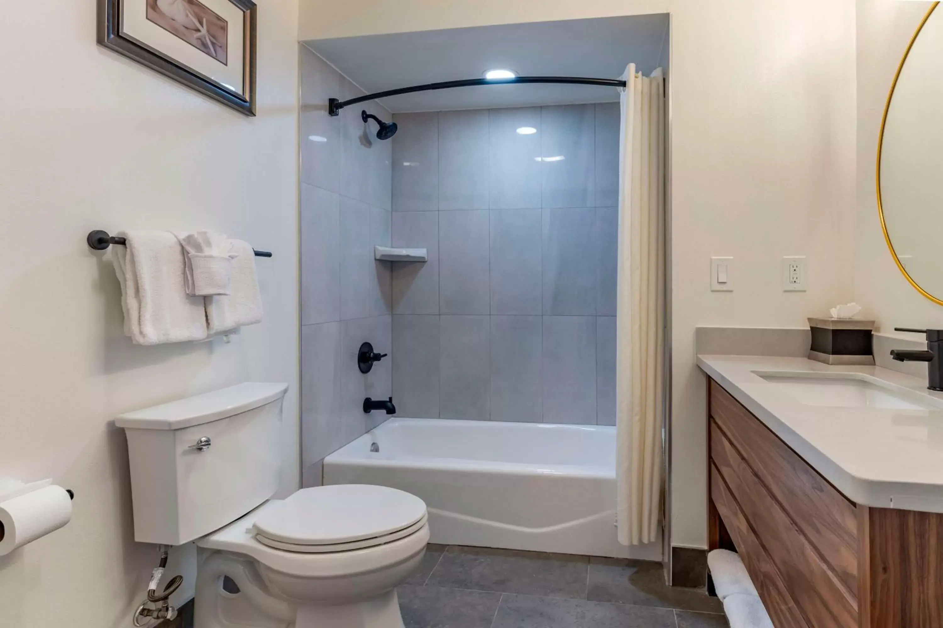 Bathroom in Best Western Carmel's Town House Lodge