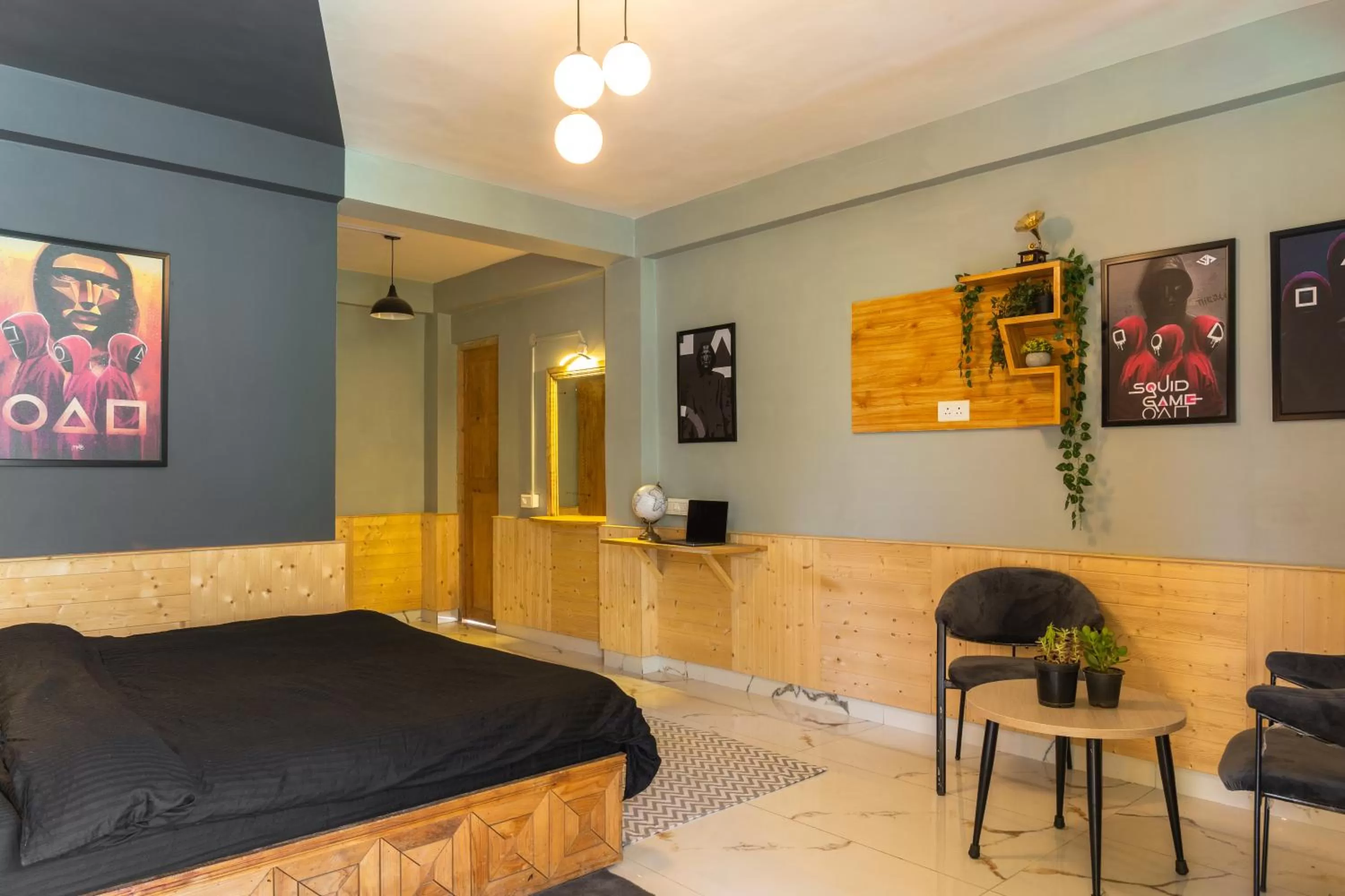 Whoopers Hostel Manali