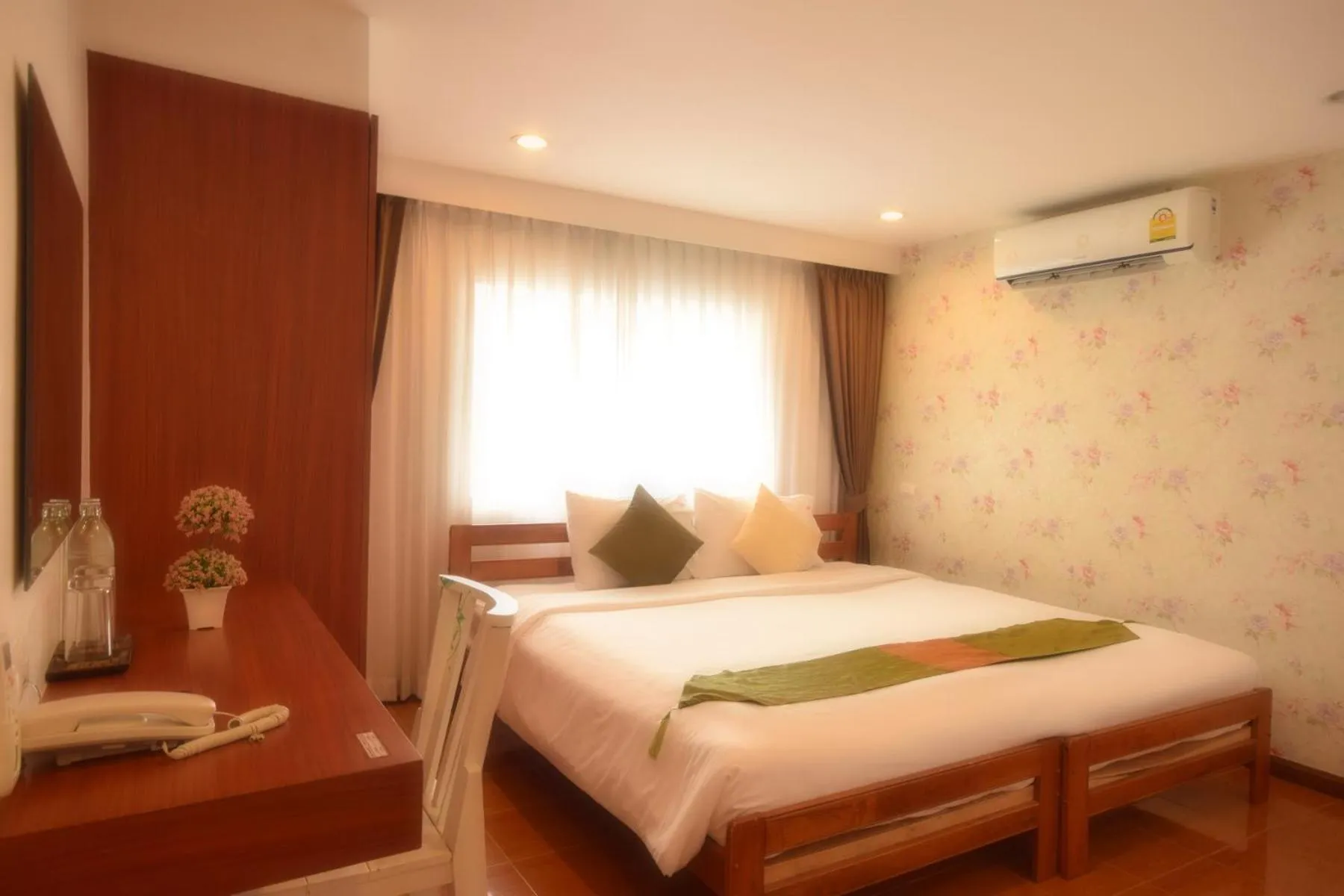 Bed in Blissotel Ratchada