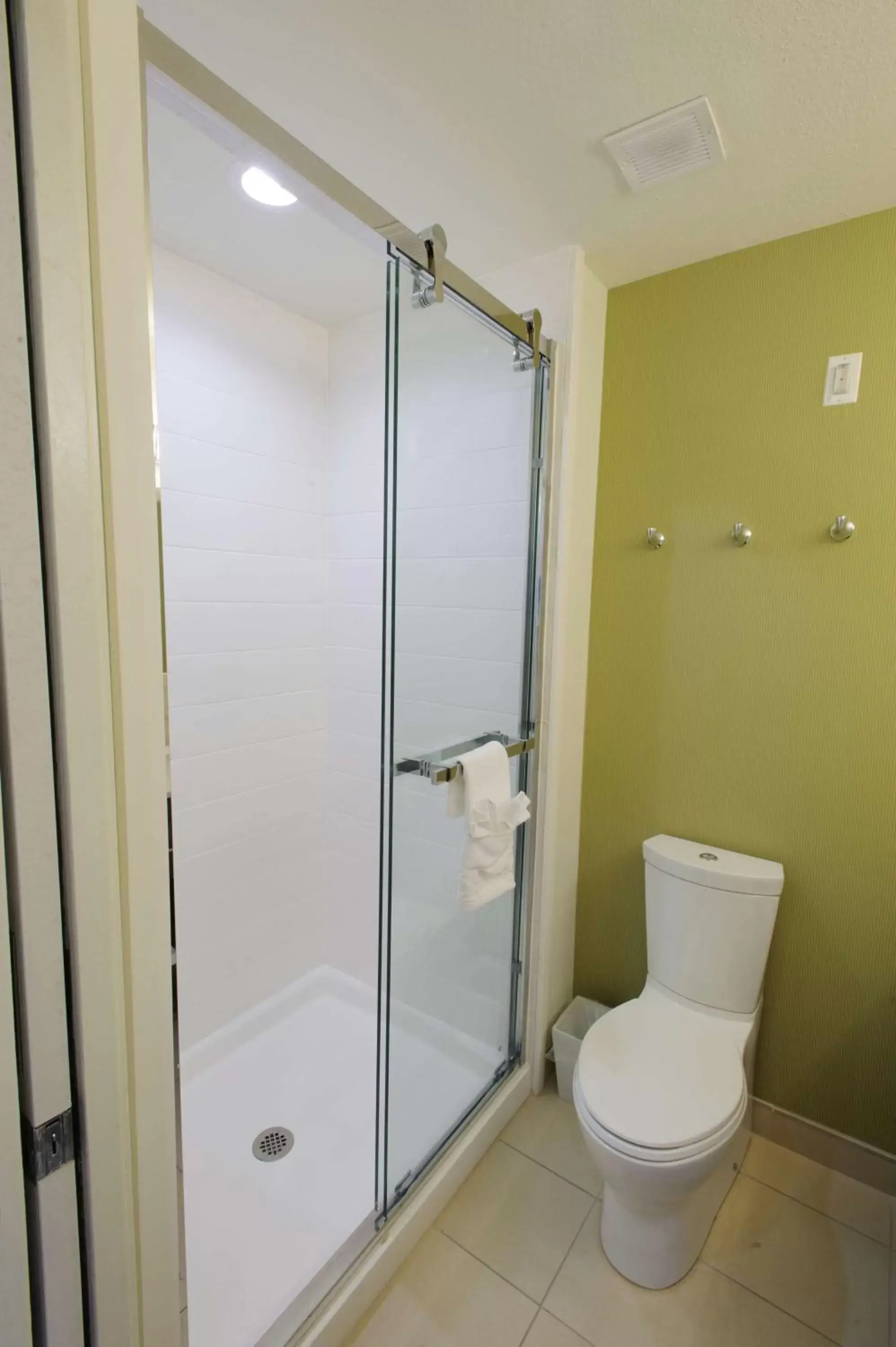 Bathroom in Home2 Suites by Hilton Portland