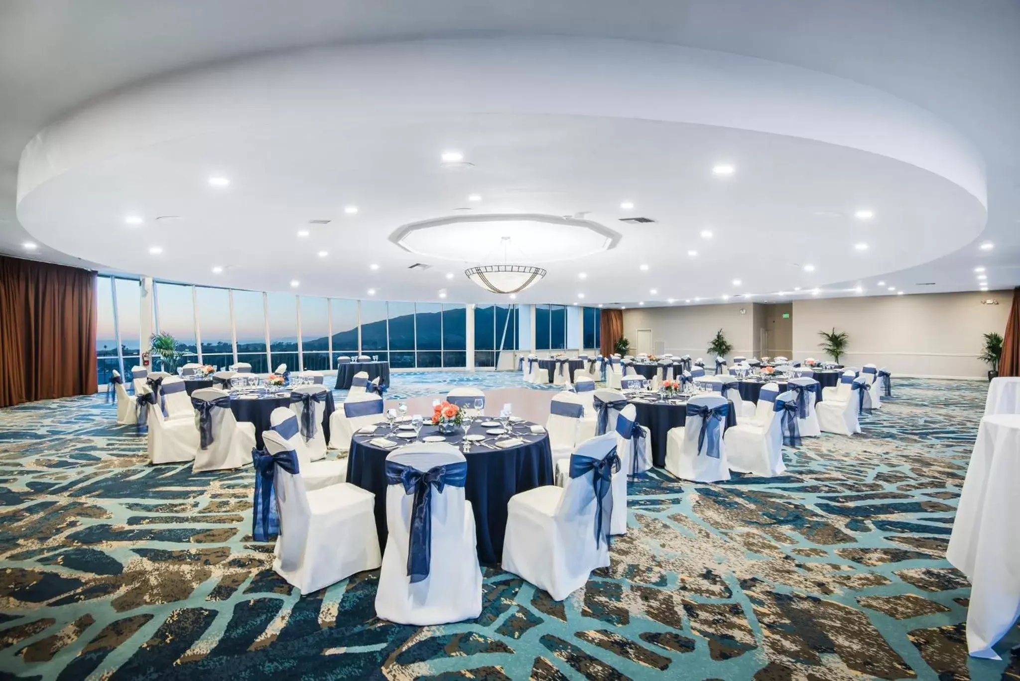 Banquet/Function facilities, Banquet Facilities in Crowne Plaza Hotel Ventura Beach, an IHG Hotel