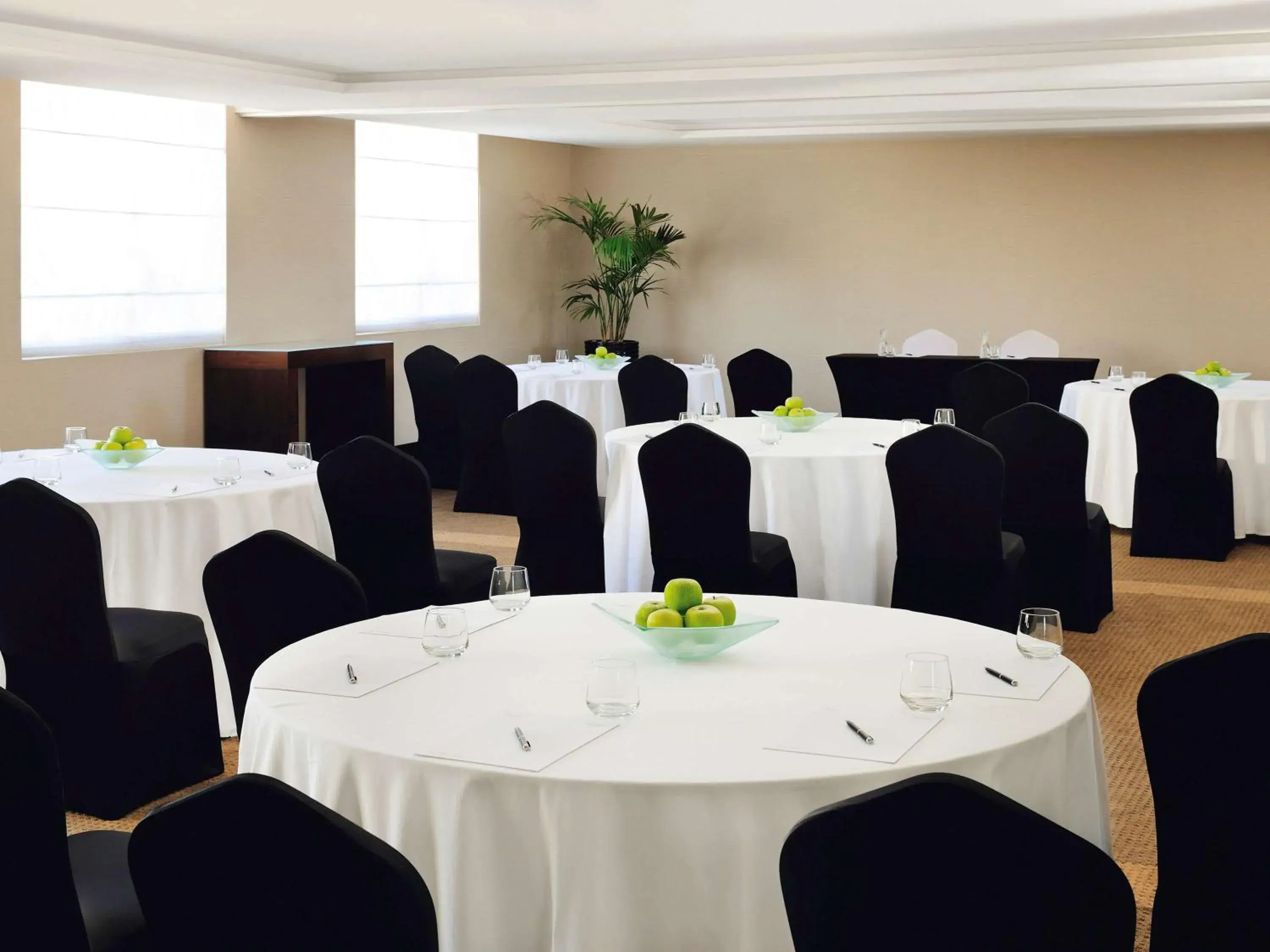 On site, Banquet Facilities in Moevenpick Hotel Apartments The Square