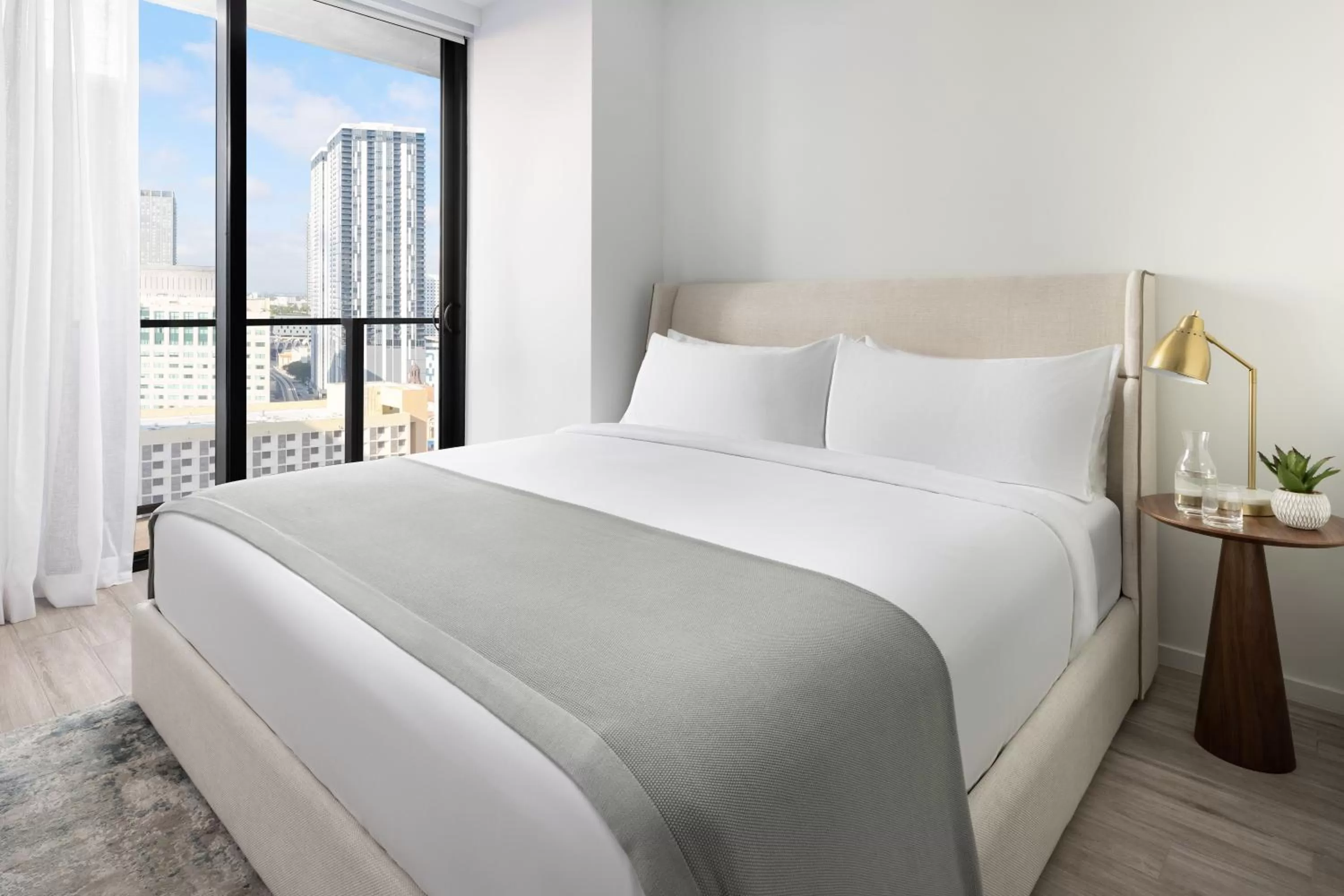 Bed in The Elser Hotel Miami - An All-Suite Hotel