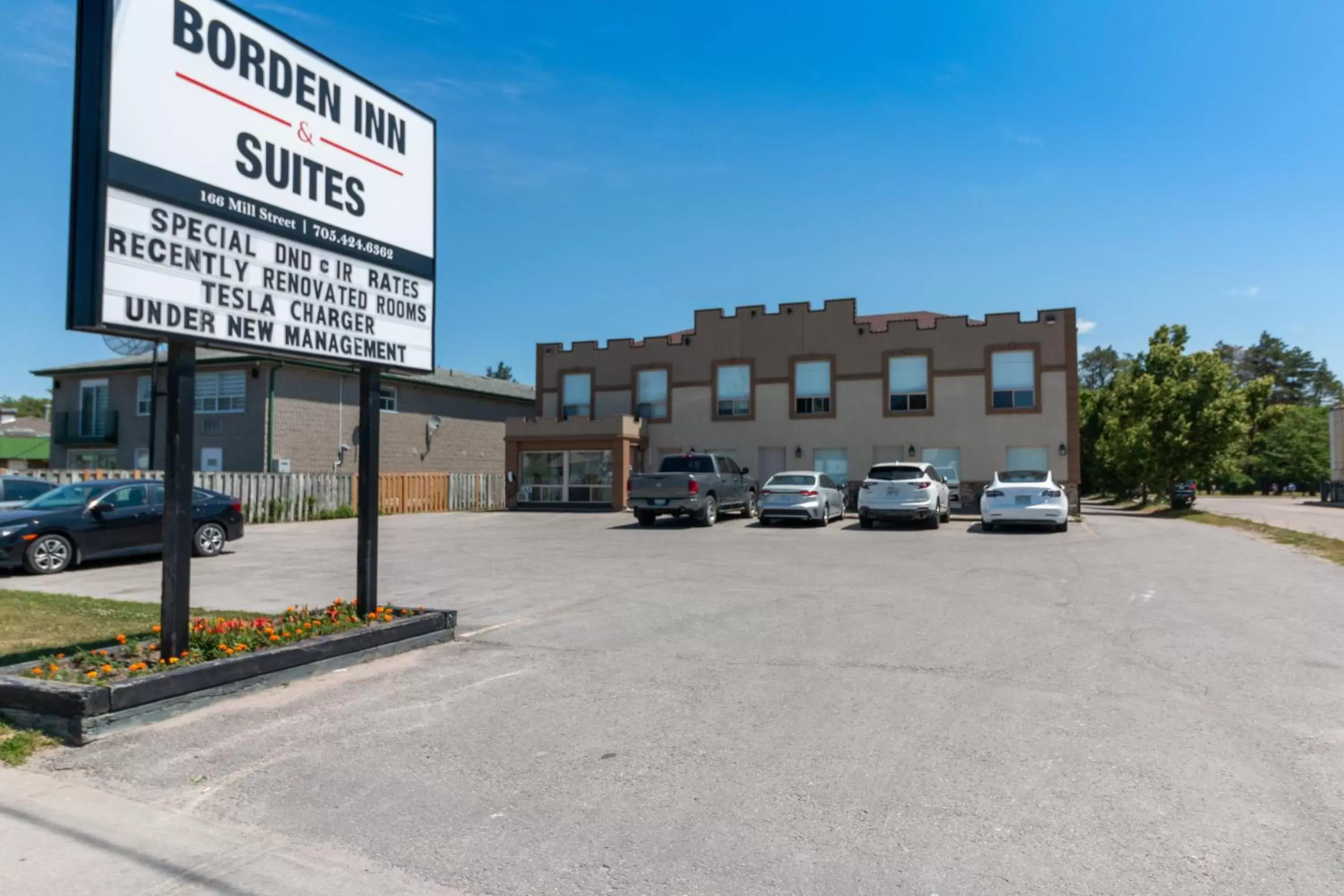 Property Building in Borden Inn and Suites